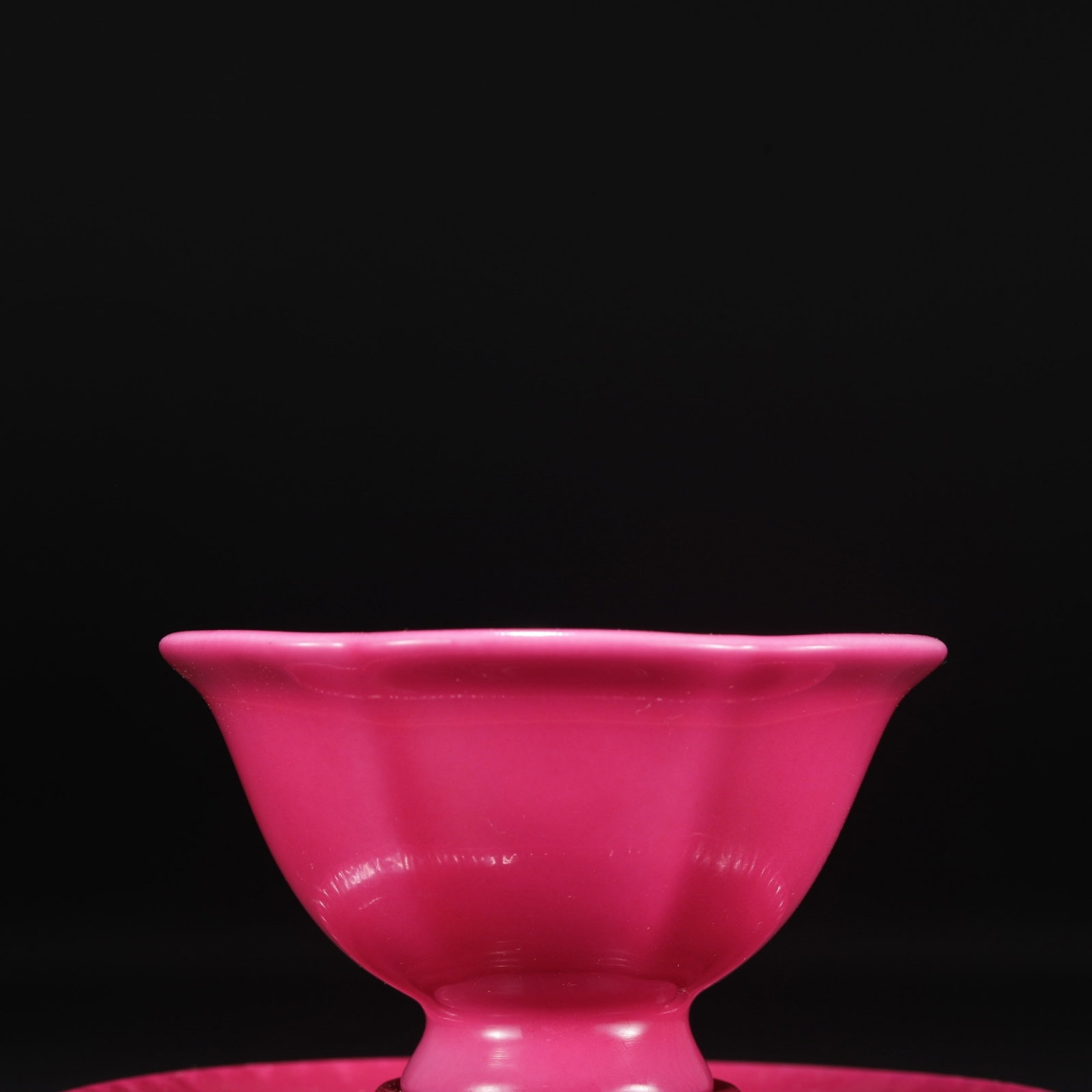 An Exquisite Ruby Red-Glazed Cup,with Plate - 3