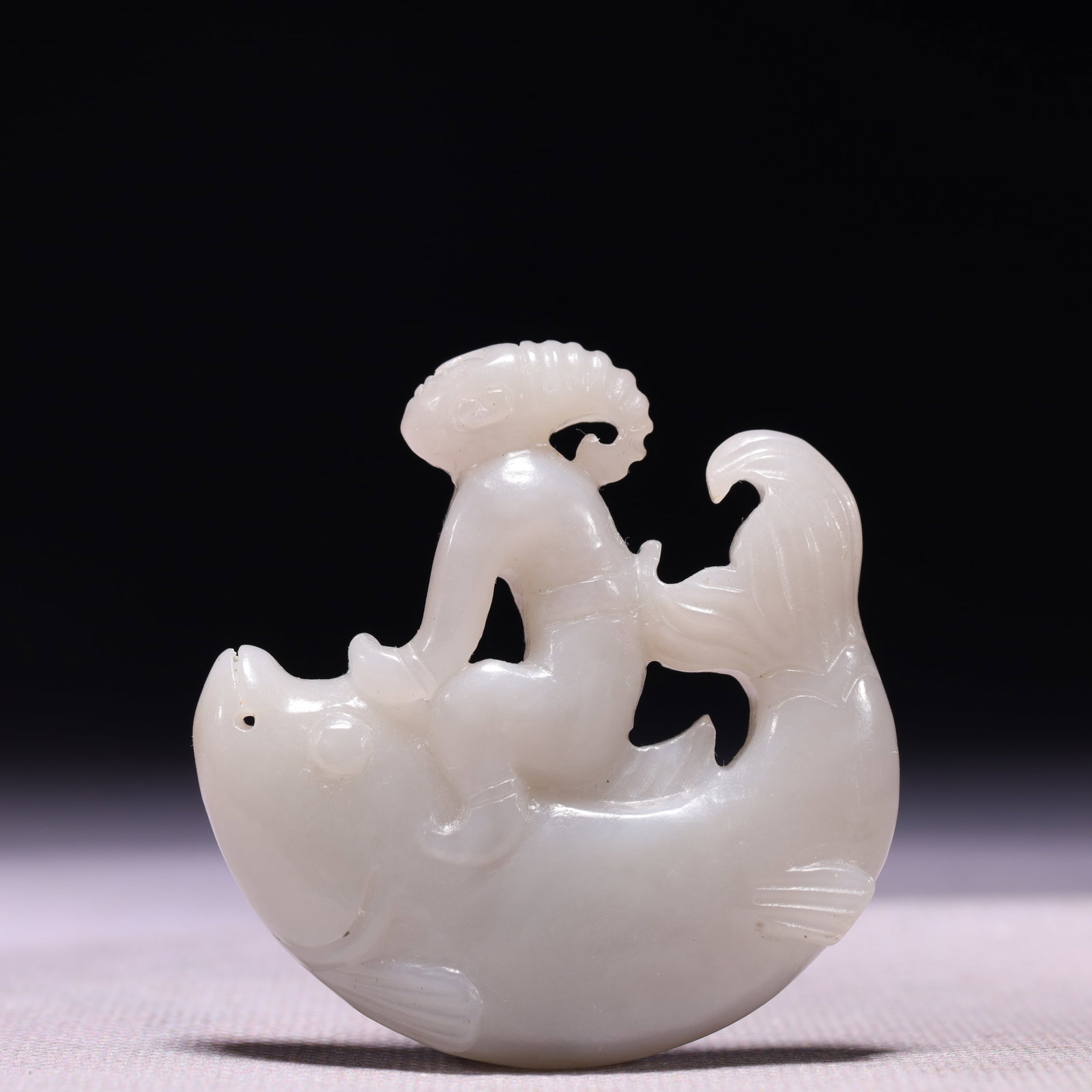 A Rare White Jade Figure Ornament: A Rare White Jade Figure Ornament,Qing Dynasty,China,Size:2inx0.4inx2in,Weight:53g 白玉人物摆件,中国清代