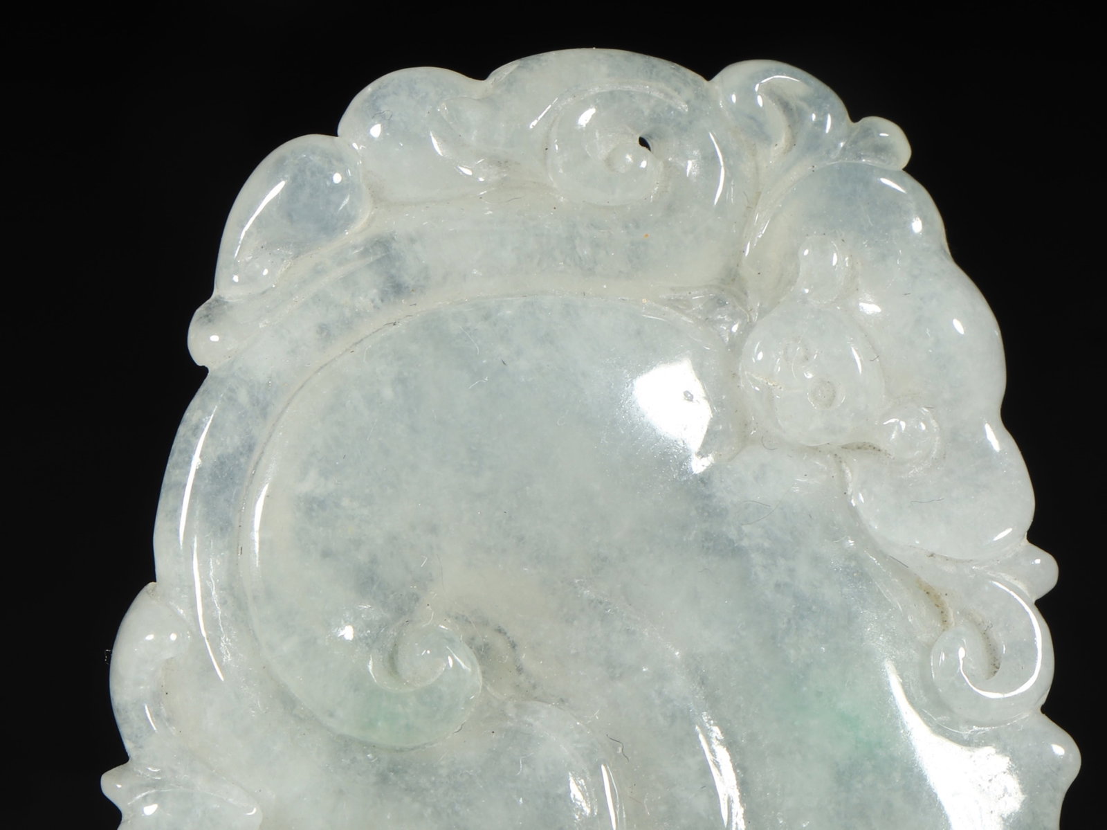An Exquisite Jadeite Bats Pattern Pendant - 4