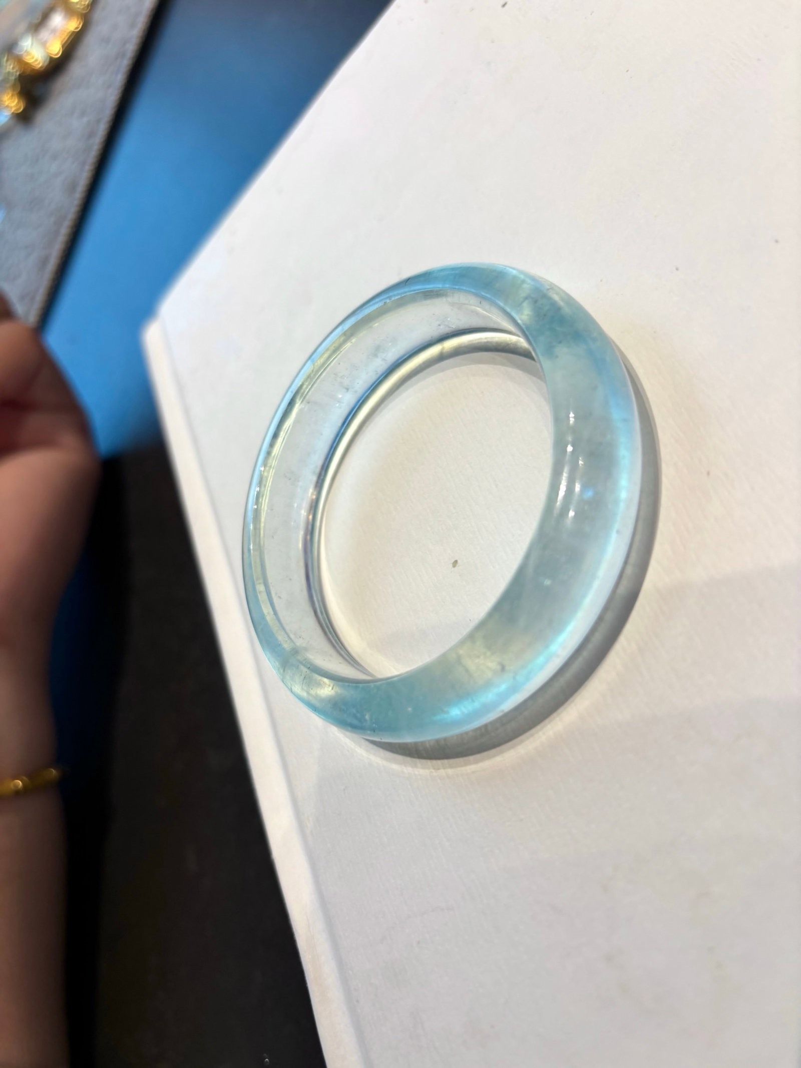 An Exquisite Aquamarine Bracelet: An Exquisite Aquamarine Bracelet,Size:2inx0.5inx0.3in,Weight:37g 海蓝宝手镯