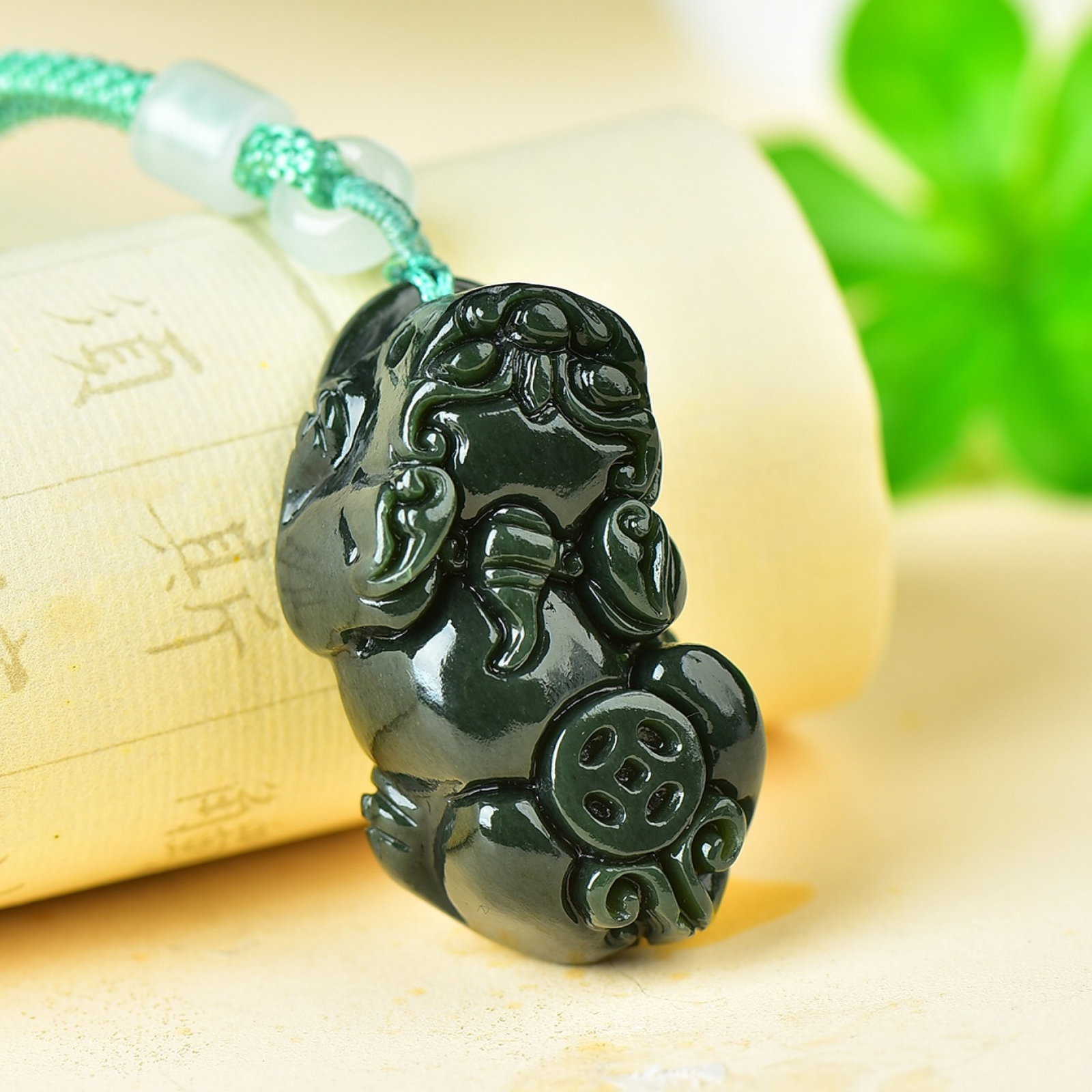 An Exquisite Jasper Wealth-Attracting Creature Pattern Pendant - 3