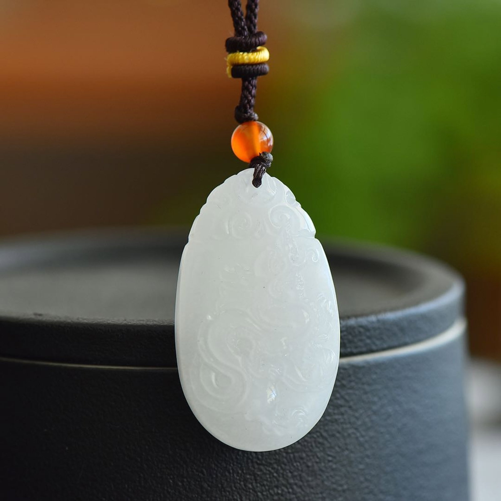 An Exquisite White Jade Dragon Pattern Pendant - 3