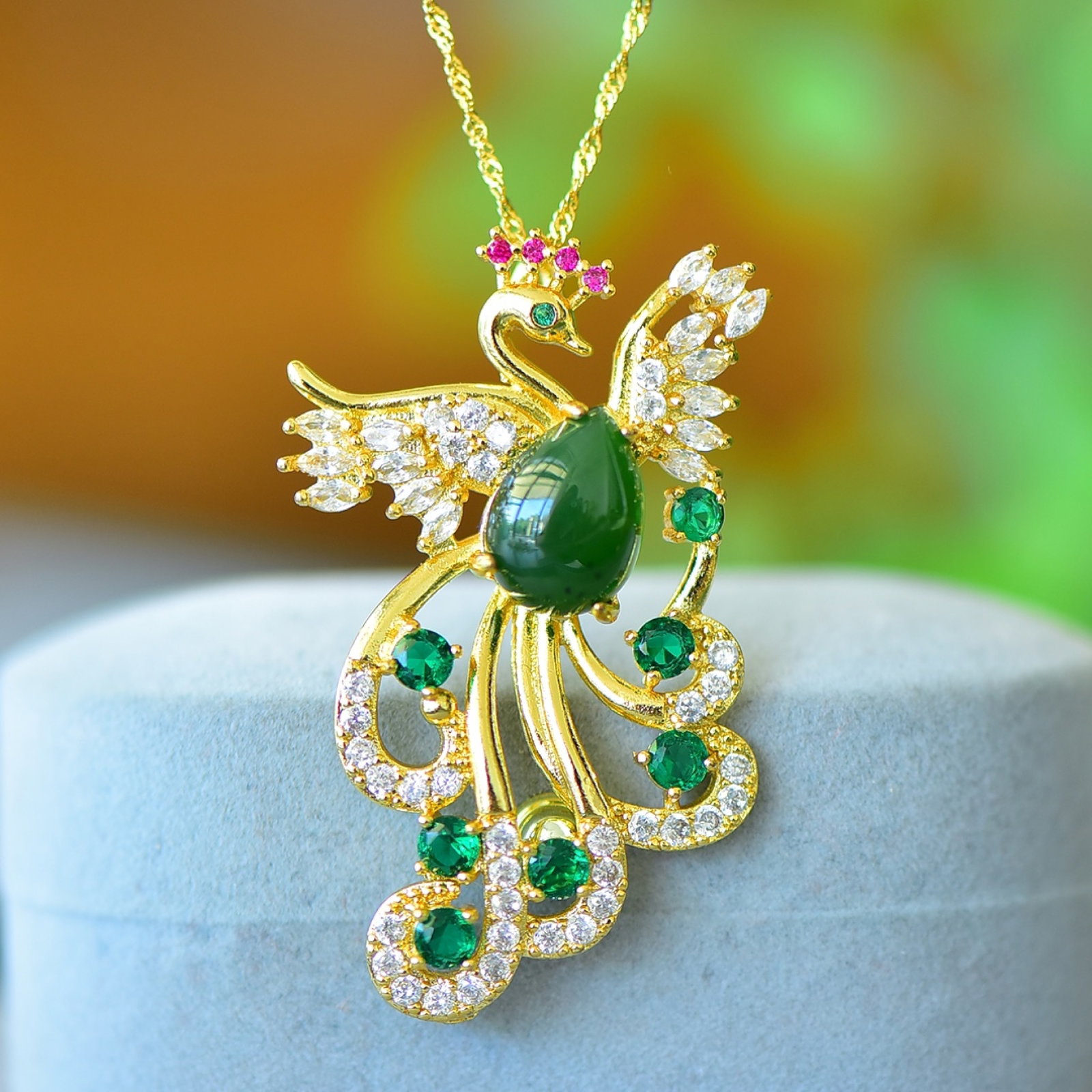 An Exquisite Bronze-Gold Plated Inlaid Jasper Phoenix Brooch,Inlaid Diamond: An Exquisite Bronze-Gold Plated Inlaid Jasper Phoenix Brooch,Inlaid Diamond,Size:0.4inx0.6in 铜镀金镶碧玉凤胸针,嵌钻石