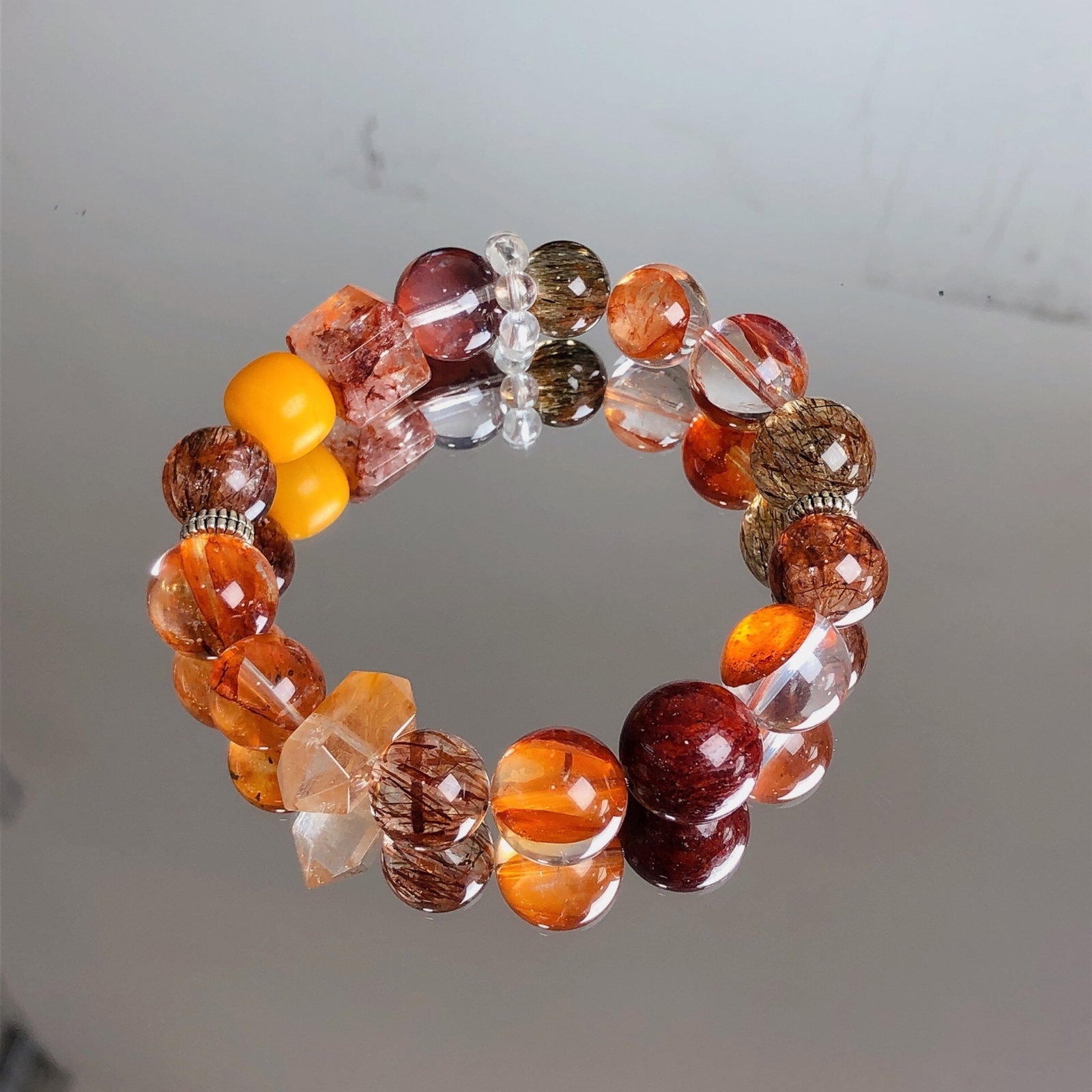 An Exquisite Crystal Bracelets - 2