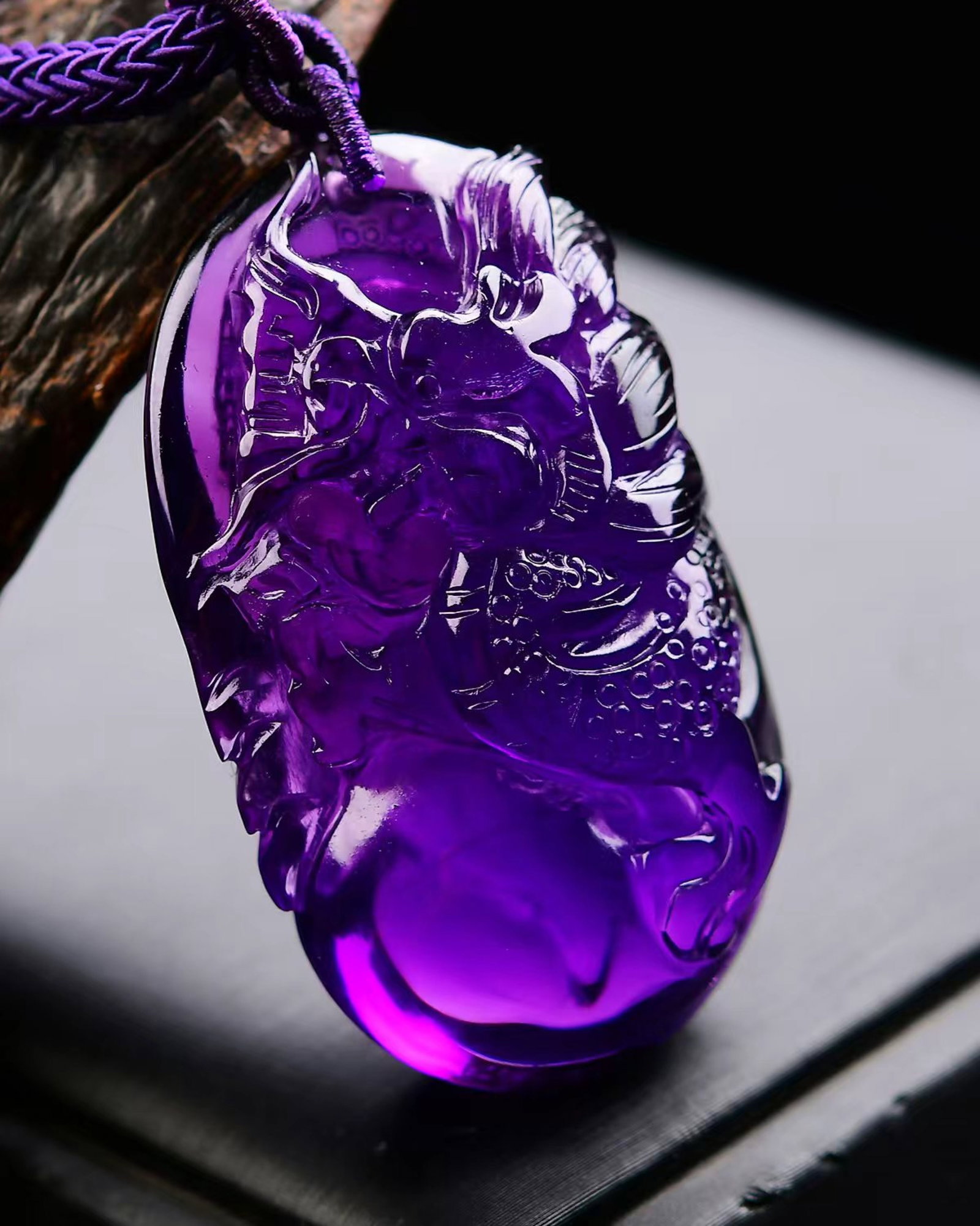 An Exquisite Crystal Dragon Pattern Pendant - 3