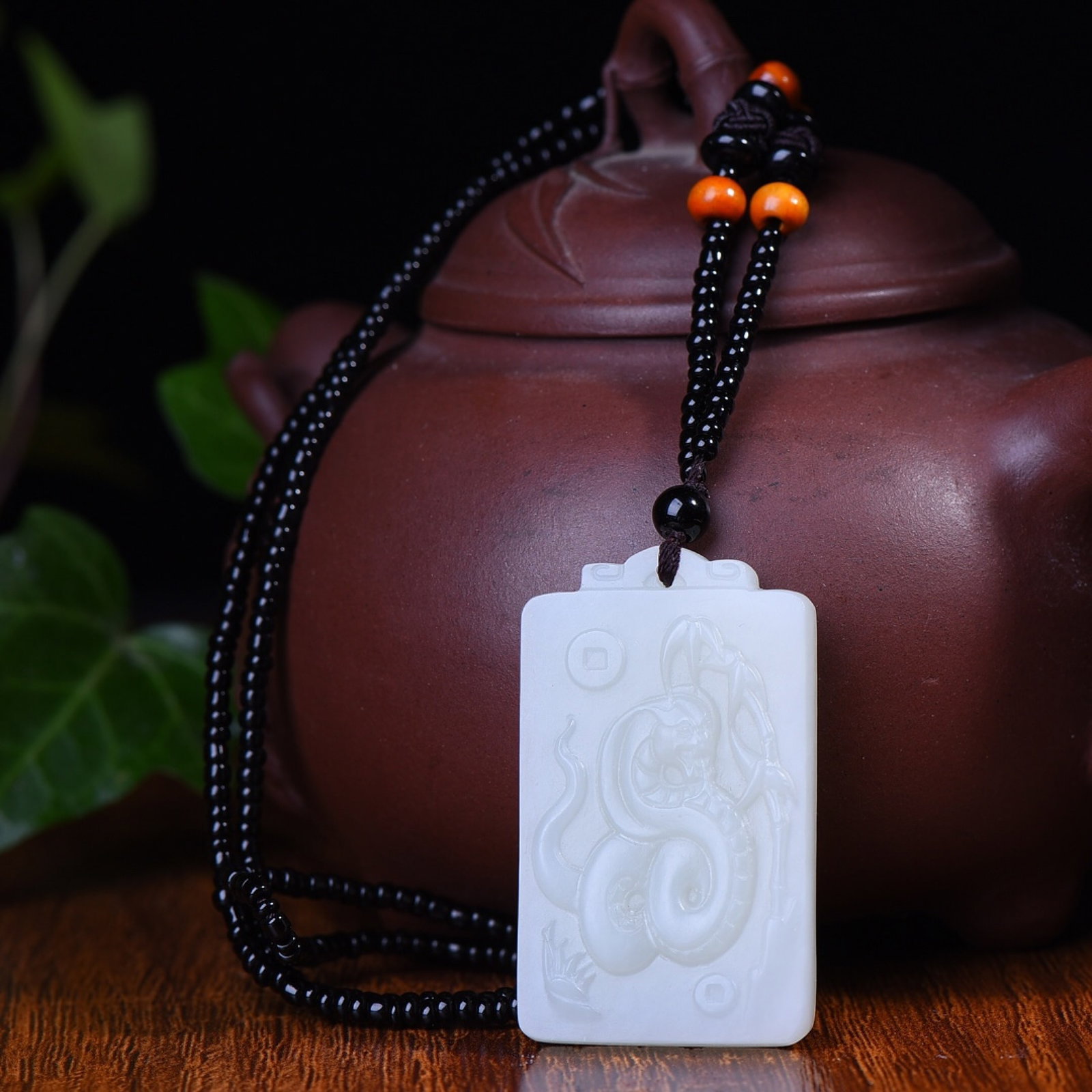 An Exquisite White Jade Snake Pattern Pendant - 4