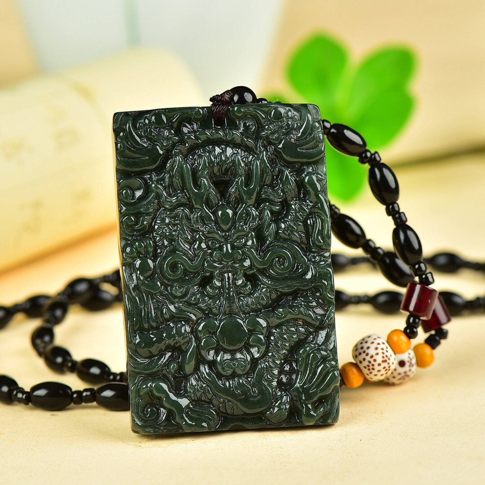 An Exquisite Jasper Dragon Pattern Pendant - 2