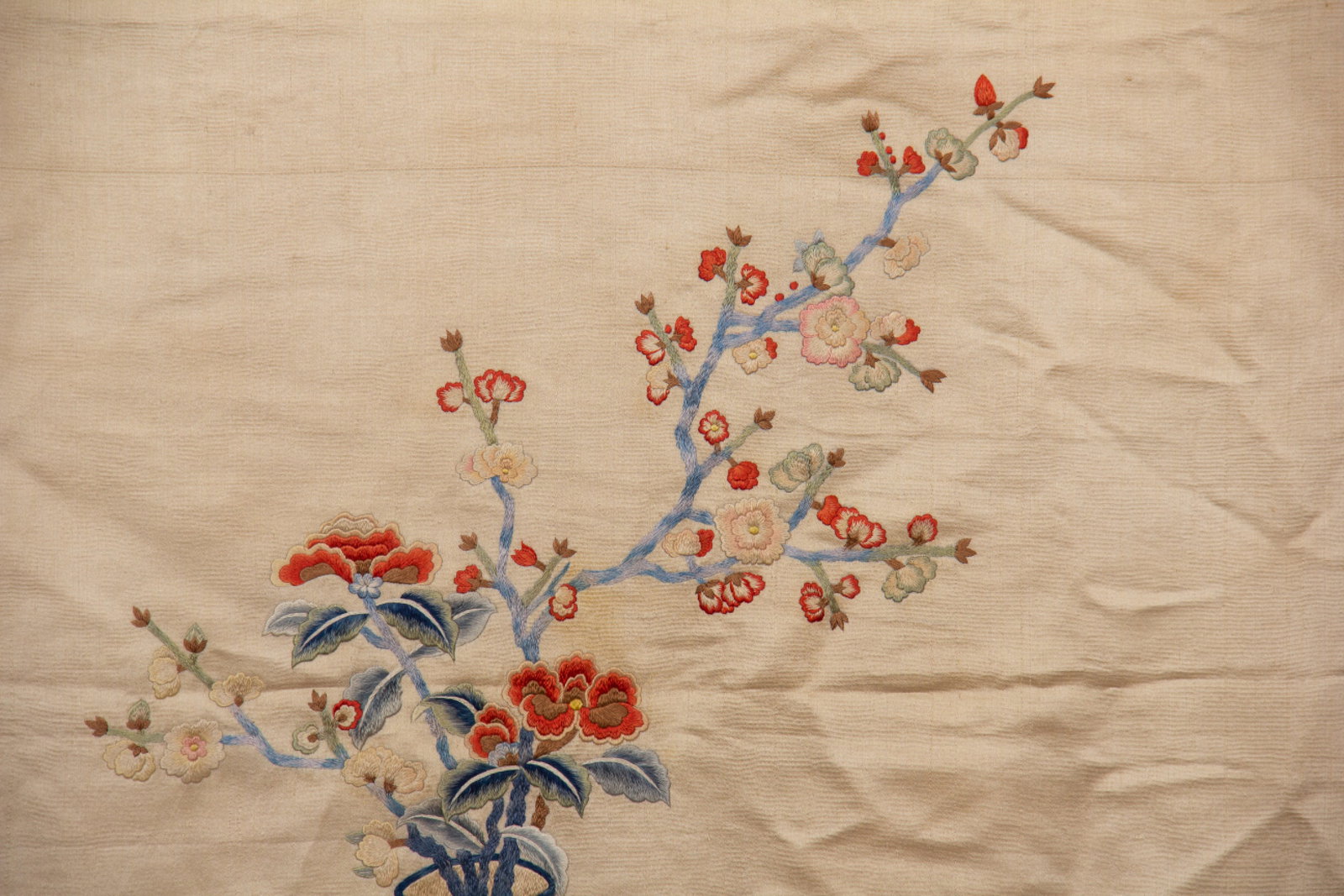 An Exquisite Embroidery Flower Pattern - 3