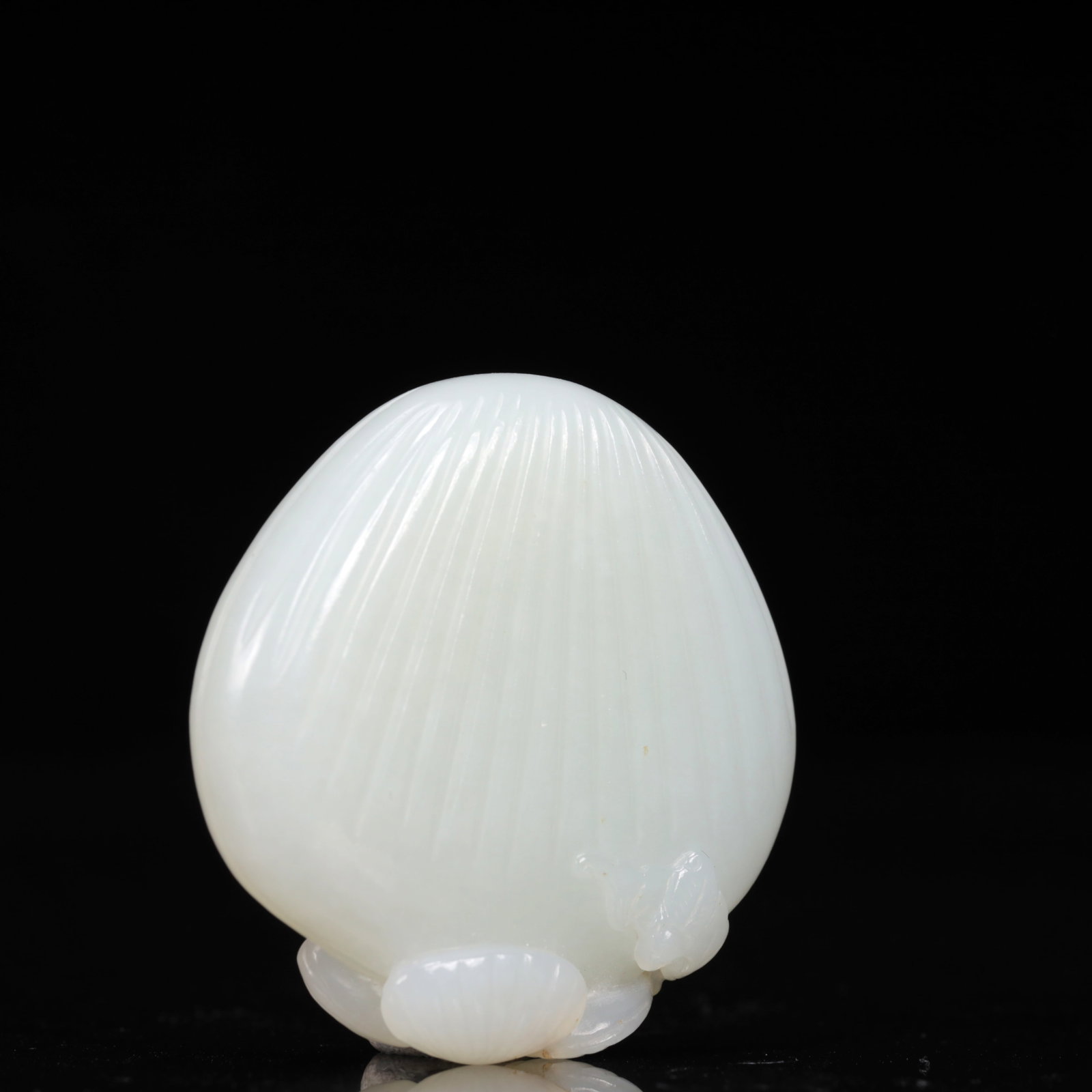 An Exquisite White Jade Shell Pendant - 3