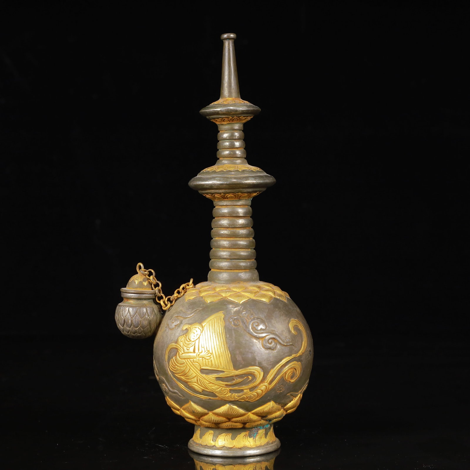 An Exquisite Gilt Silver Figure Pattern Vase - 7