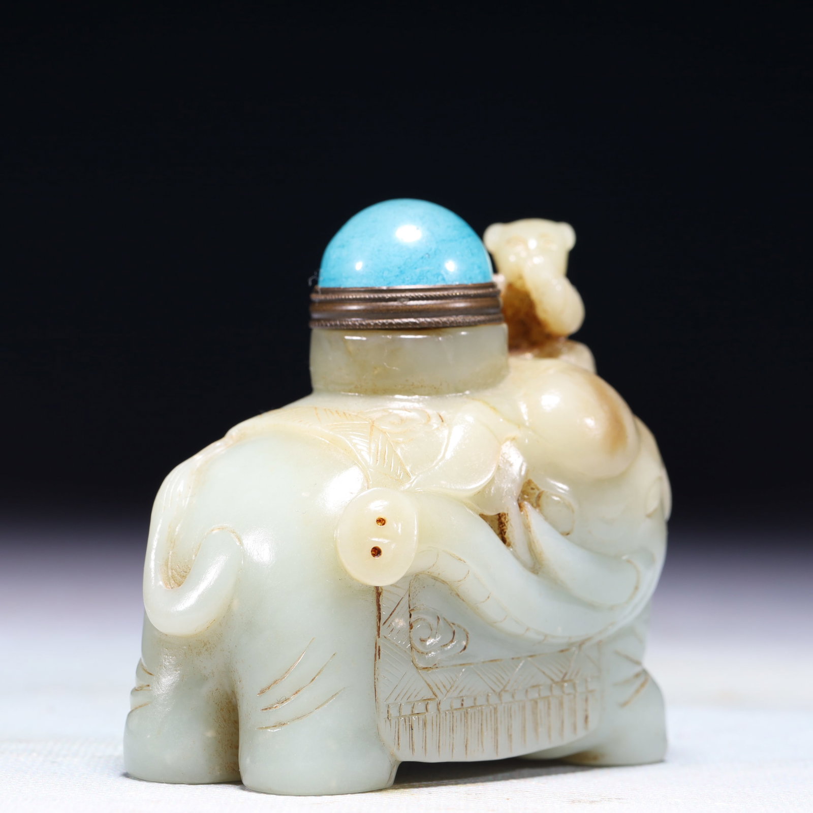 An Exquisite White Jade Elephant Pattern Snuff Bottle - 7