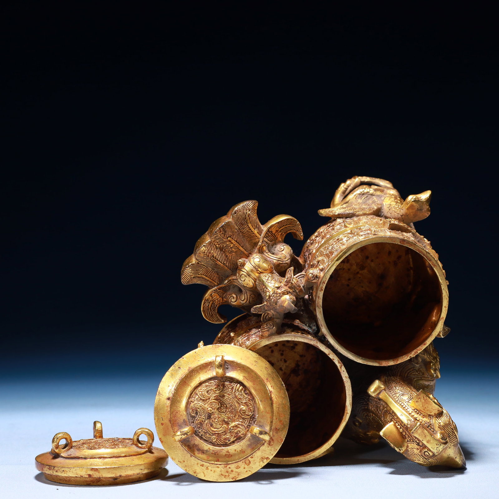 An Exquisite Gilt Bronze Phoenix Pattern Conjoined Jars - 8