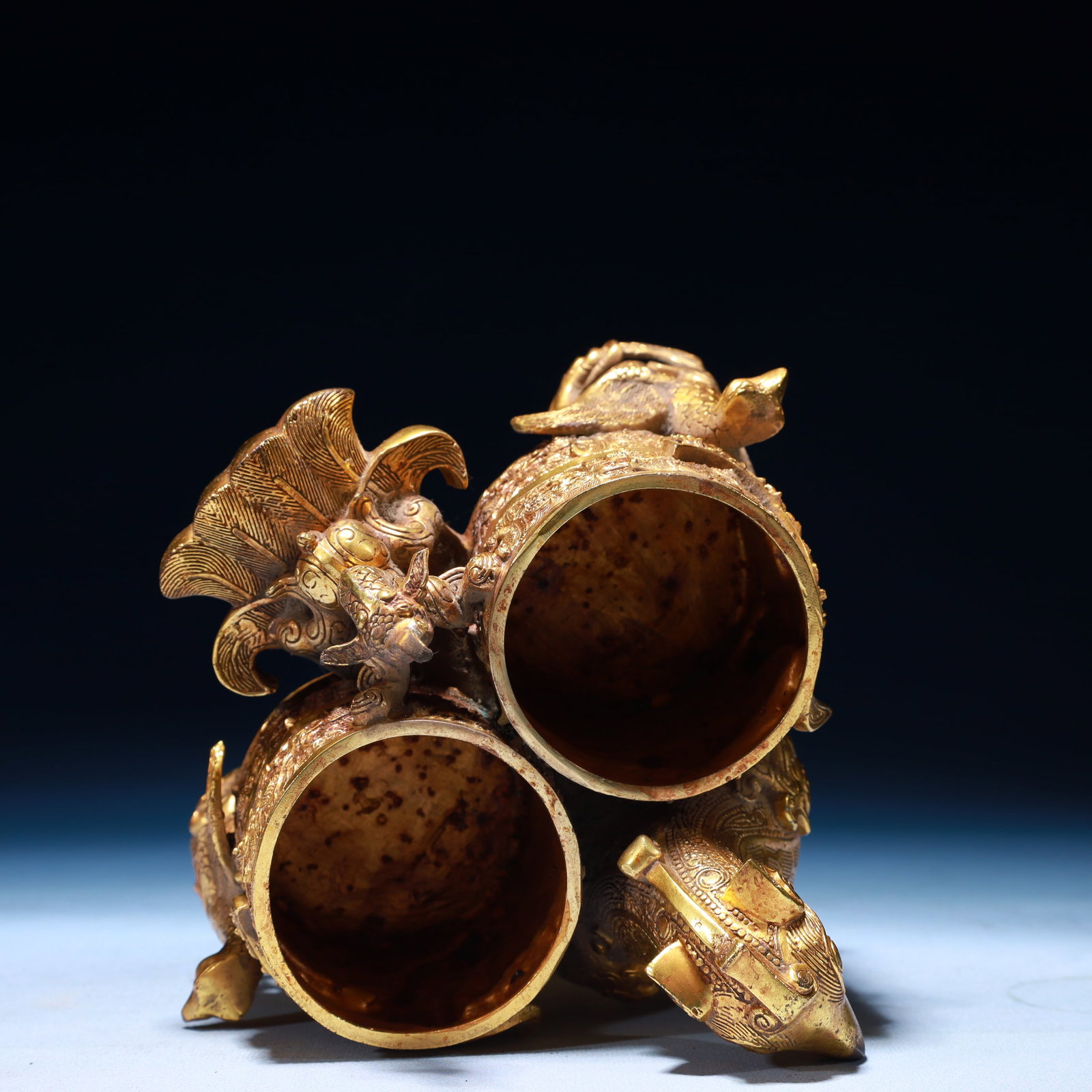 An Exquisite Gilt Bronze Phoenix Pattern Conjoined Jars - 9
