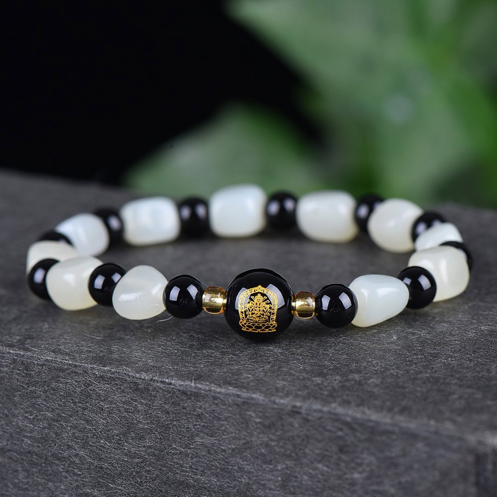 An Exquisite White Jade Bracelets - 2