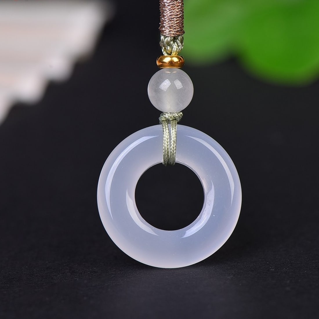 An Exquisite Agate Jade Pendant: An Exquisite Agate Pendant,Size:20mmx20mm 玛瑙挂件