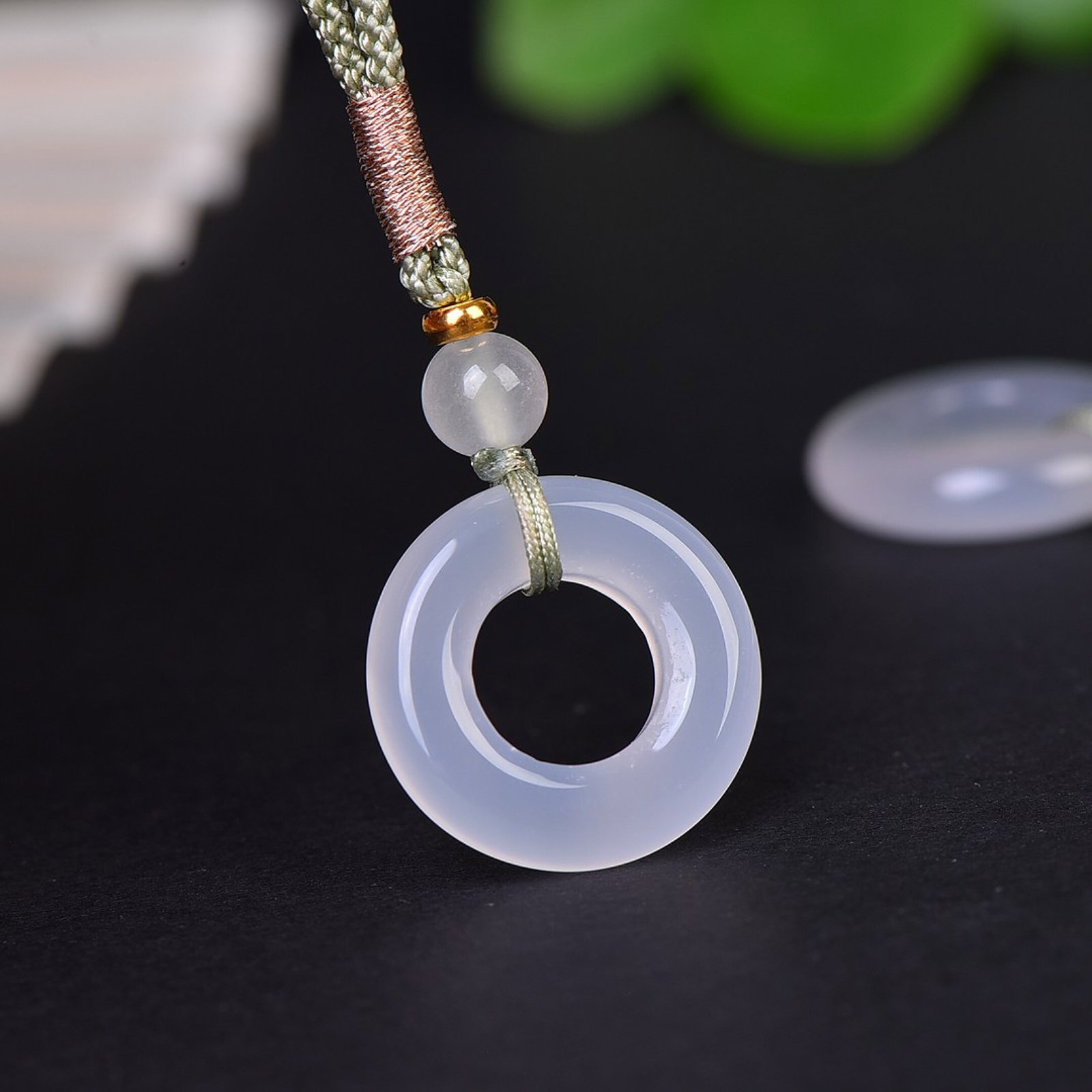 An Exquisite Agate Jade Pendant - 3