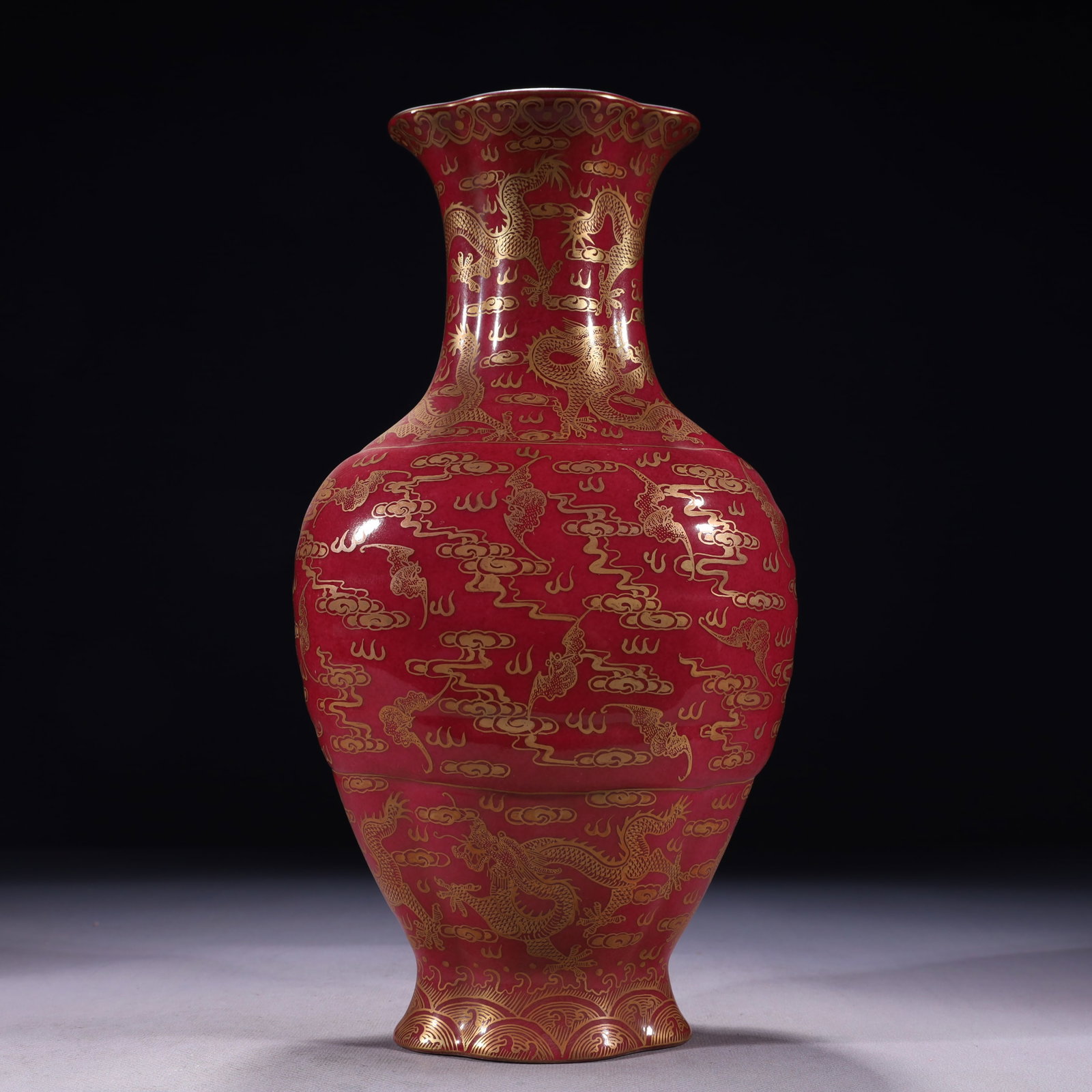 An Exquisite Ruby Red-Glazed Painted Gold Auspicious Cloud and Dragon Pattern Vase - 7