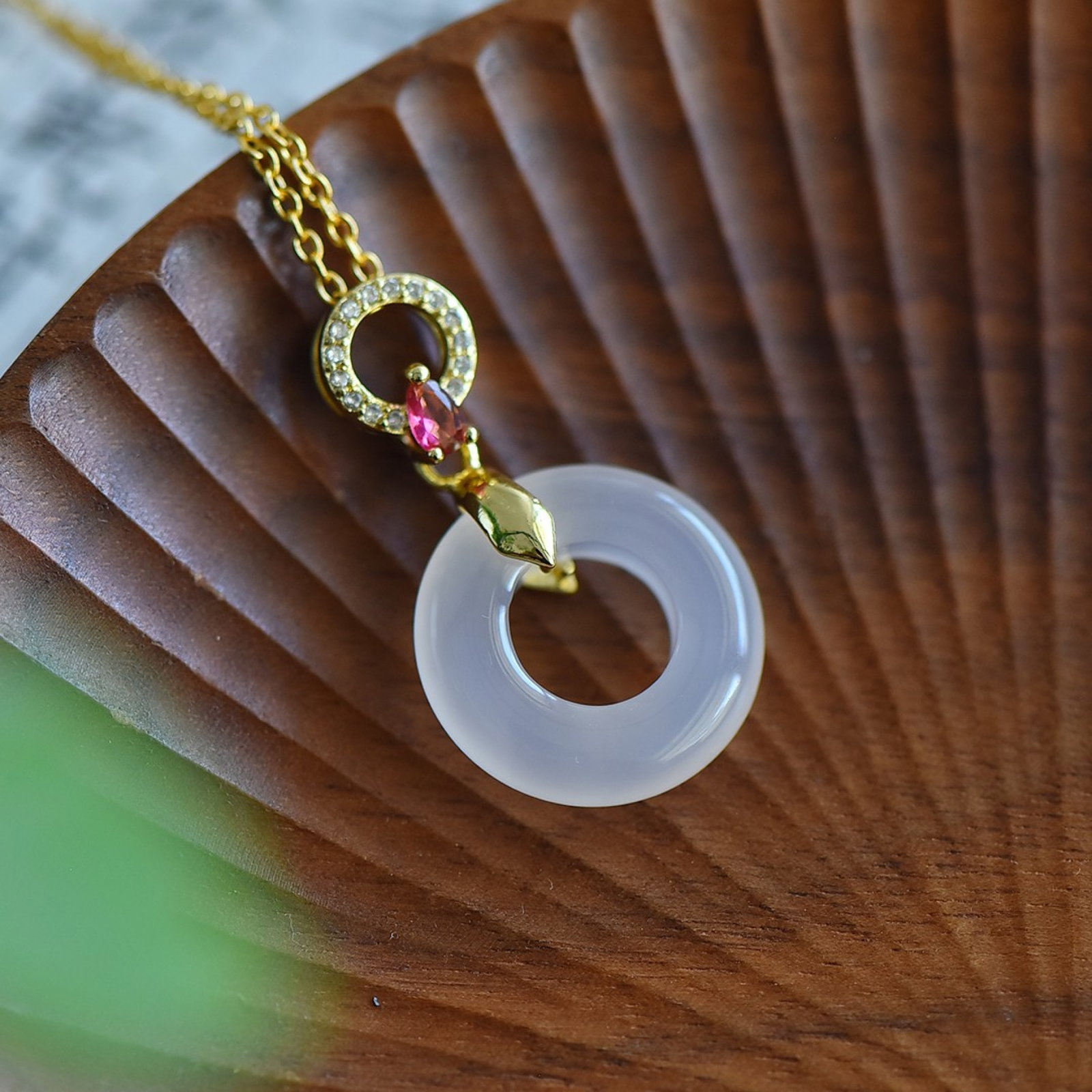 An Exquisite Pendant - 3