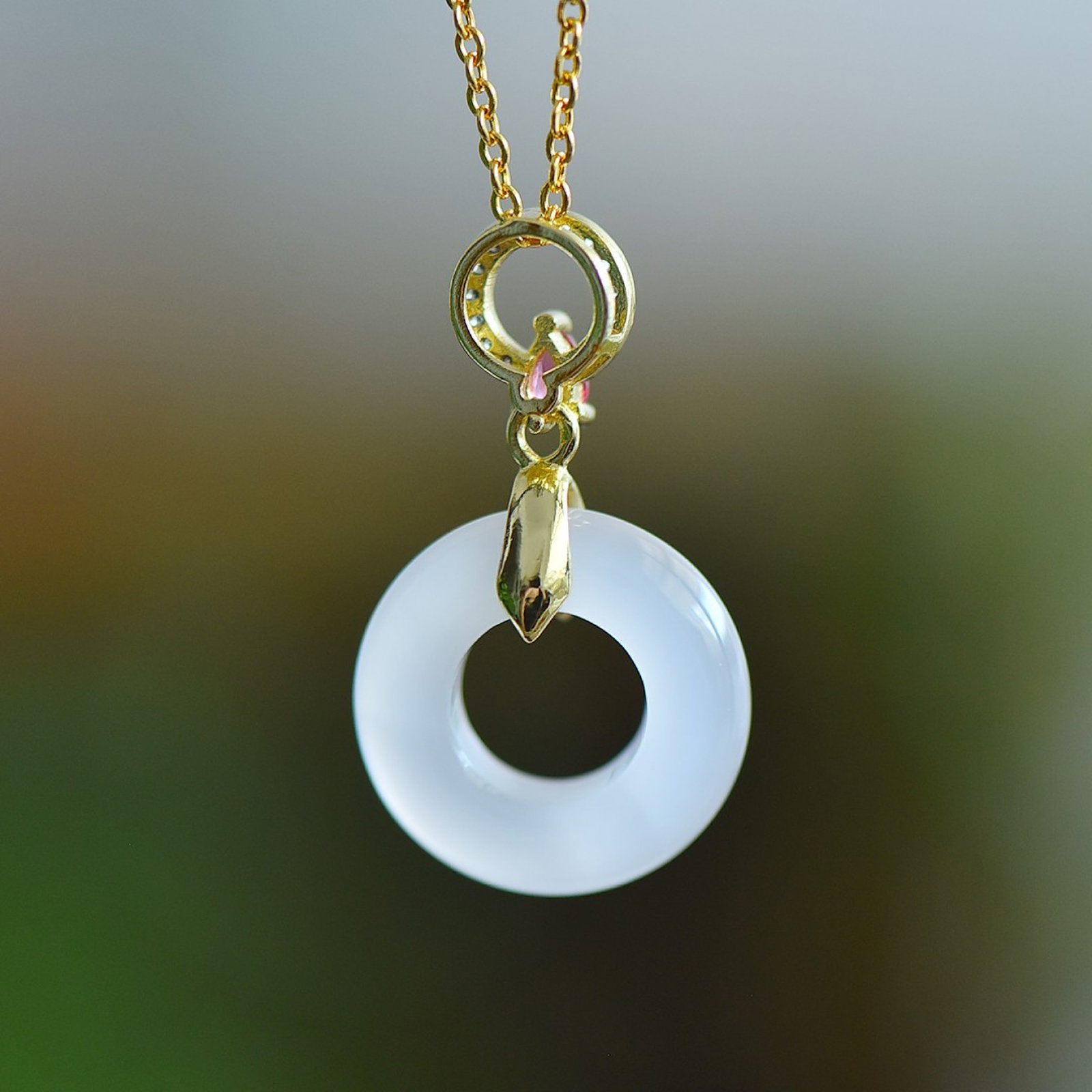 An Exquisite Pendant - 4