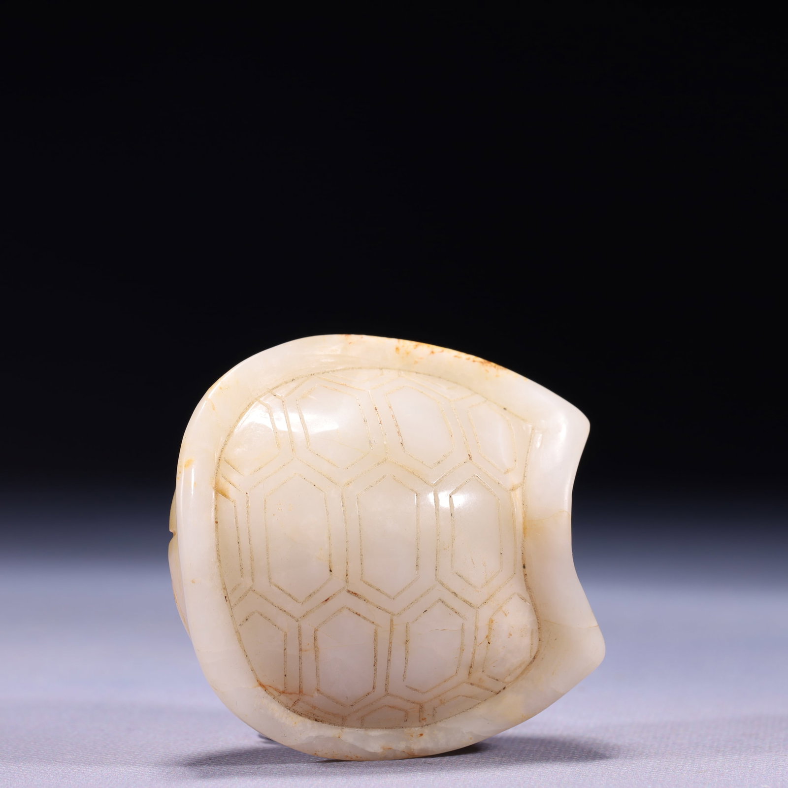 An Exquisite White Jade Turtle Shell Ornament - 4