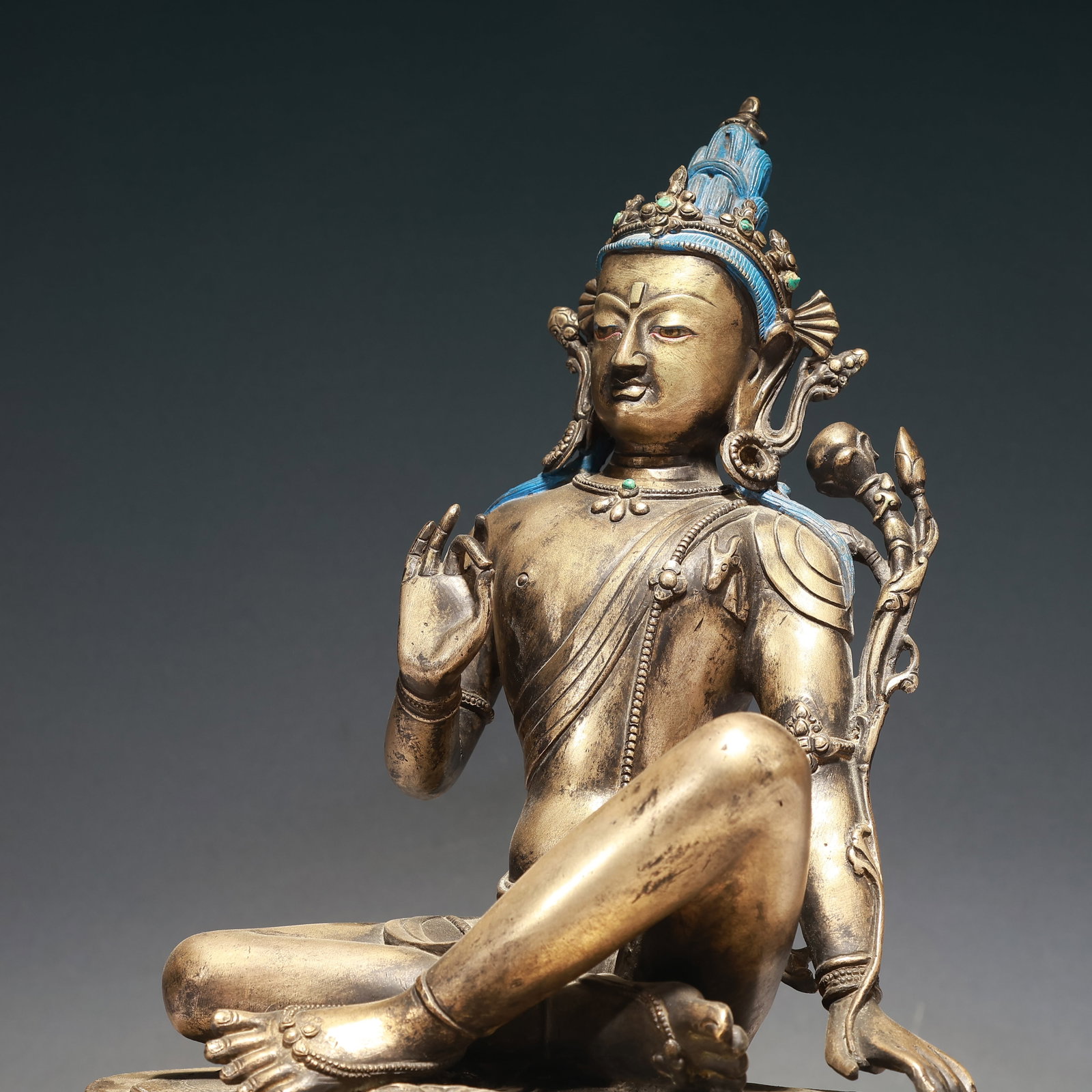 A Solemn Silver Buddha Statue - 5