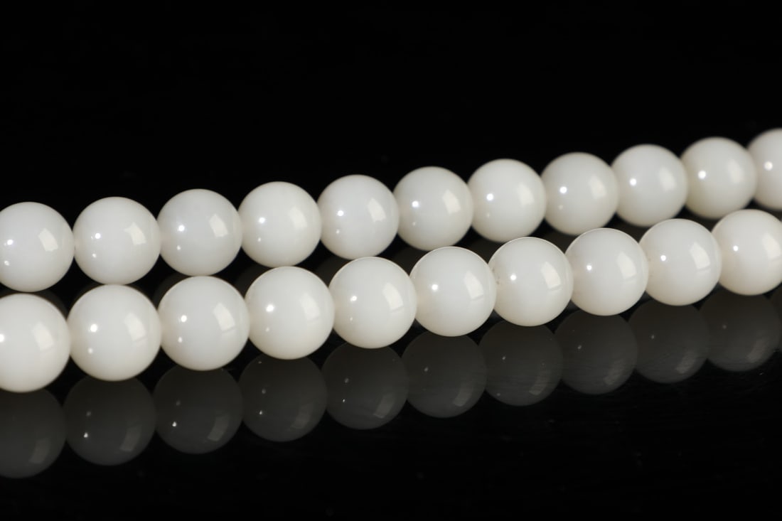 An Exquisite White Jade Bracelets - 2