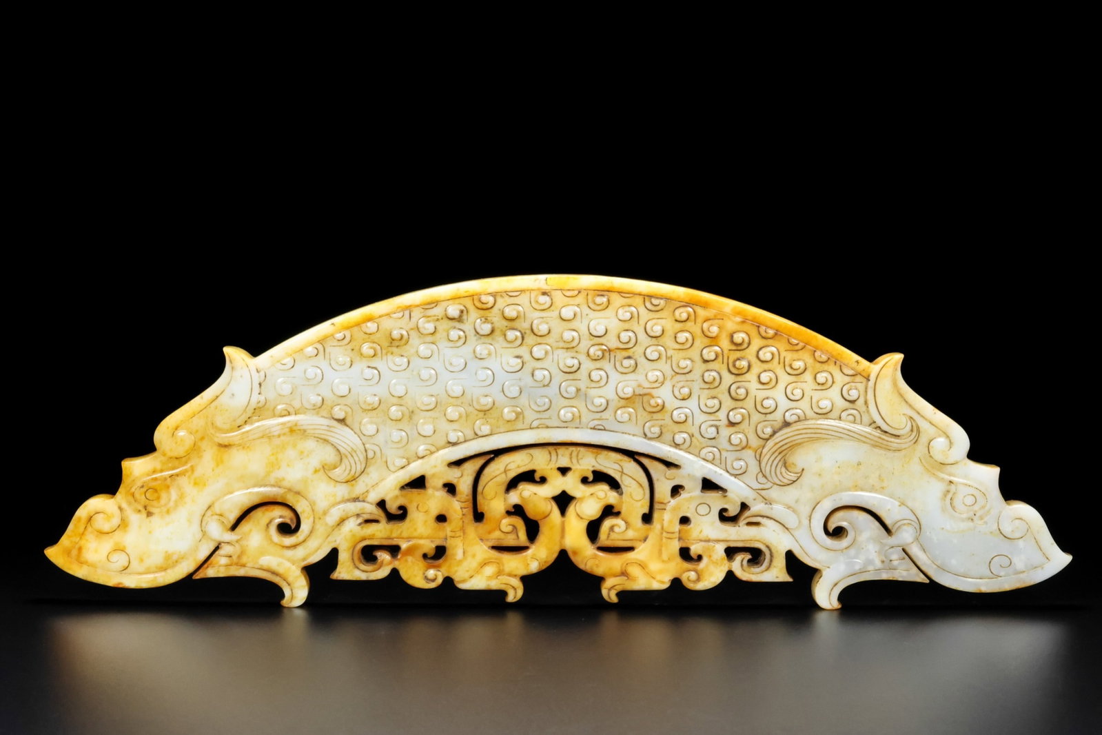 An Exquisite White Jade Dragon and Phoenix Pattern Ornament: An Exquisite White Jade Dragon and Phoenix Pattern Ornament,Qing Dynasty,China,Size:12.2inx3.9inx0.4in,Weight:441g 白玉龙凤纹摆件,中国清