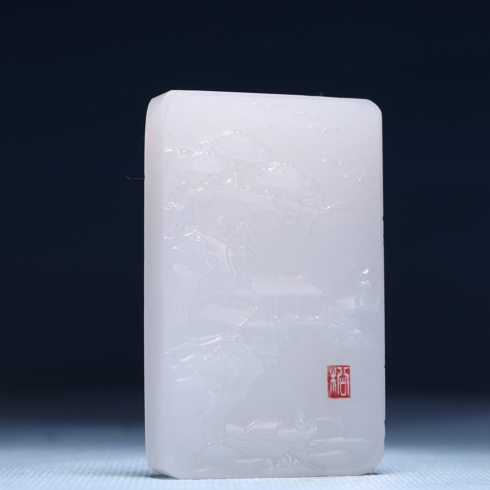 An Exquisite White Jade Landscape Pattern Pendant - 3