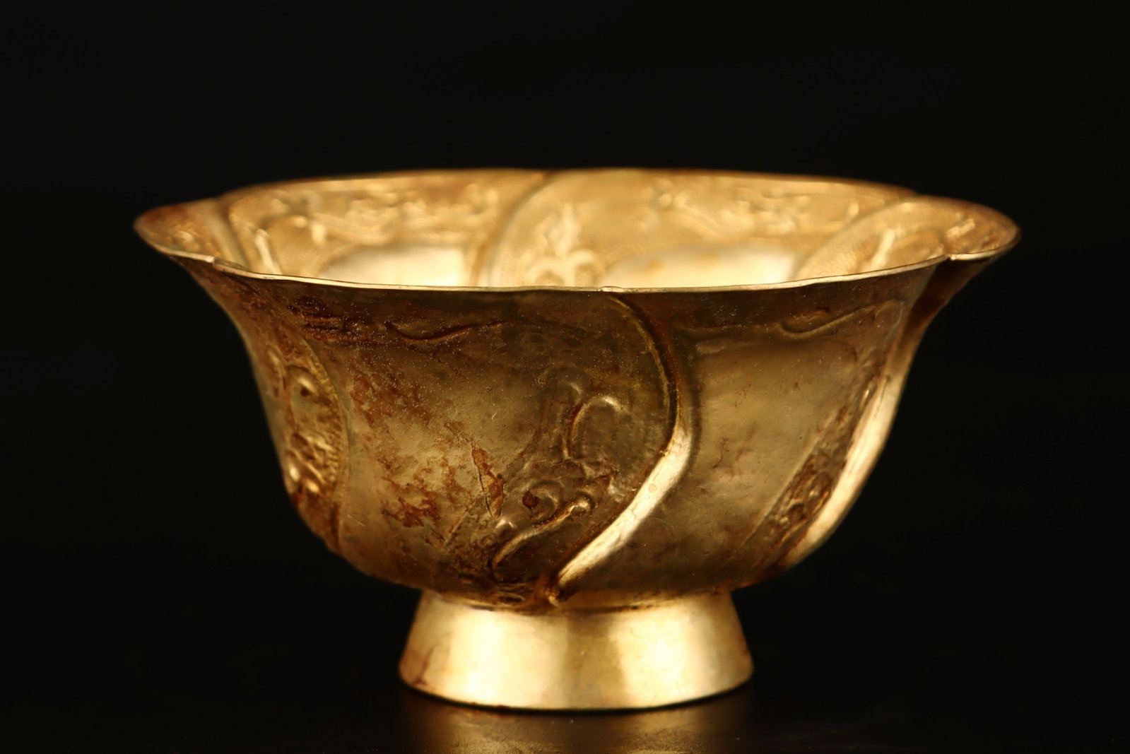 An Exquisite Gilt Bronze Flower Pattern Bowl - 3