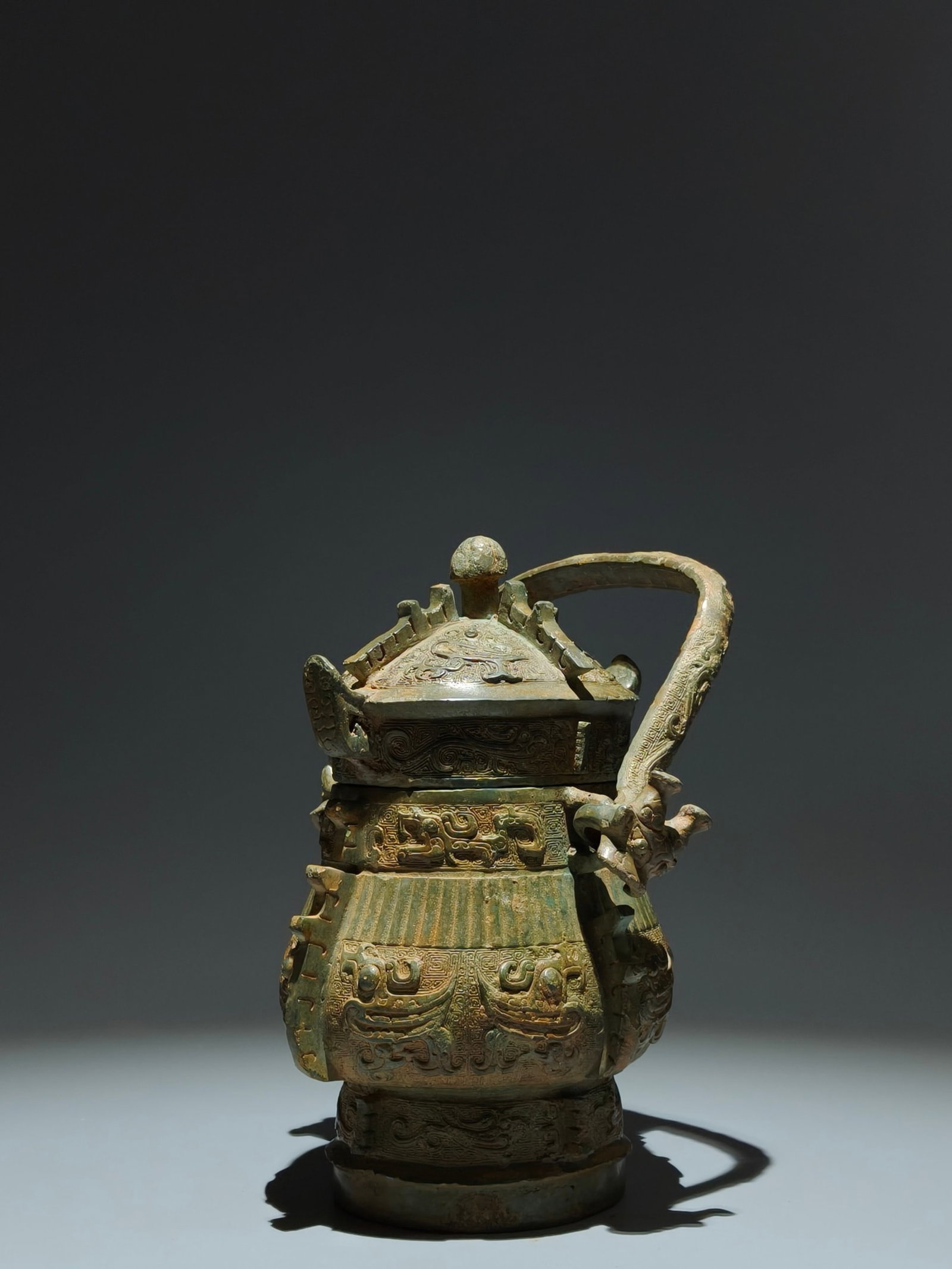An Archaic Bronze Phoenix ??Loop-Handled Jar - 5