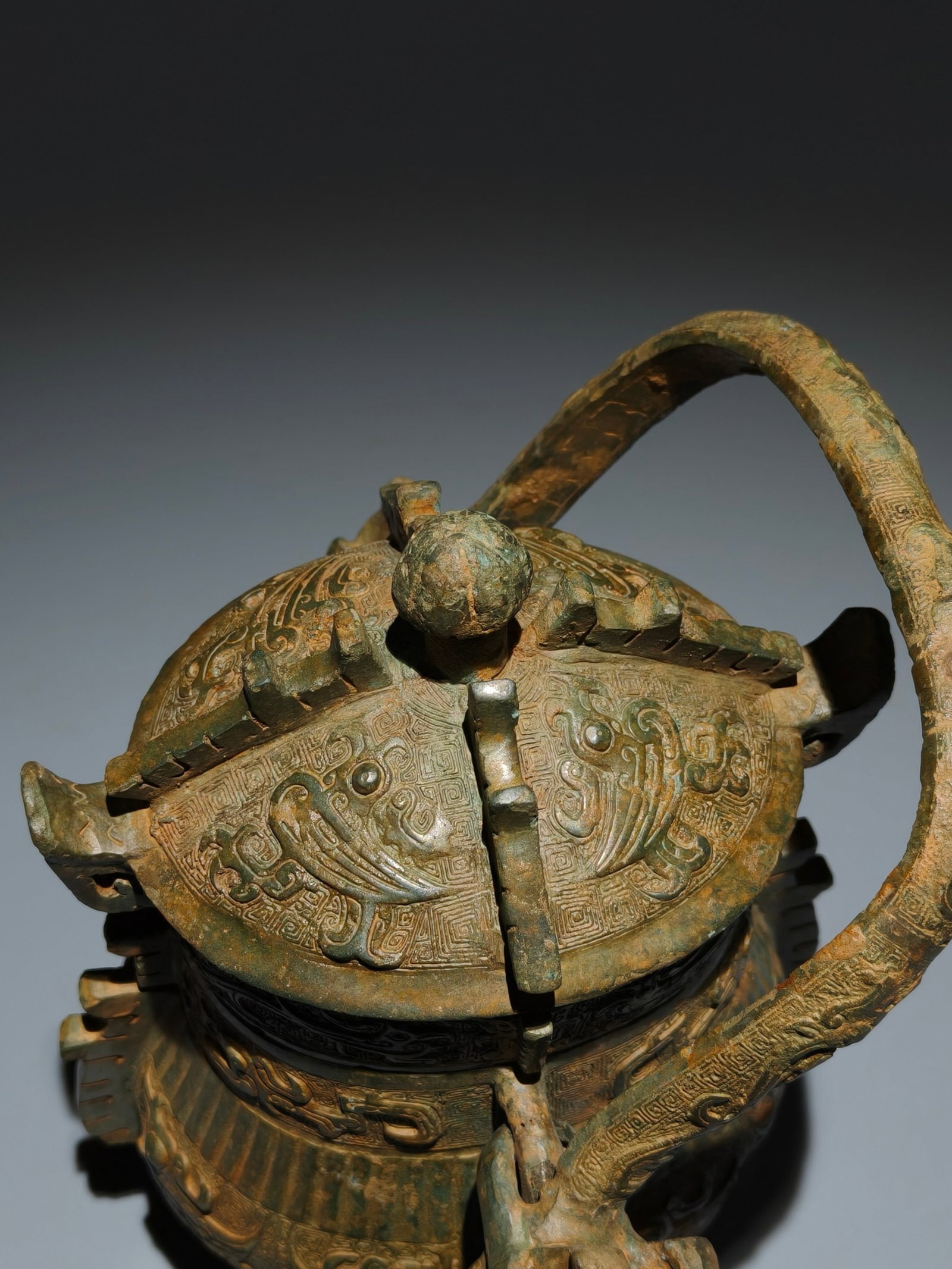 An Archaic Bronze Phoenix ??Loop-Handled Jar - 6