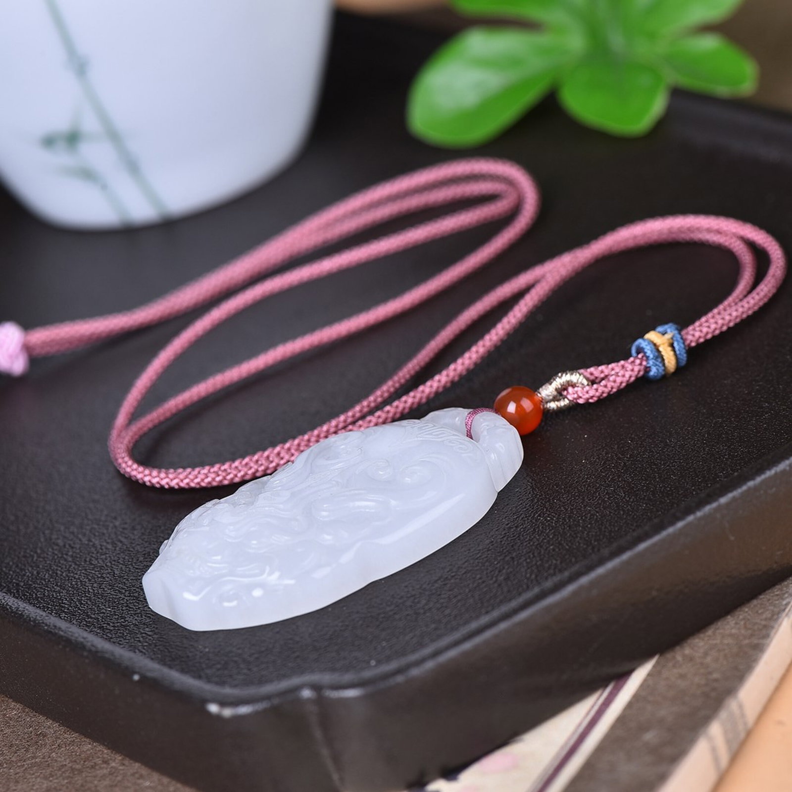 An Exquisite White Jade Beast-Face Pattern Pendant - 4