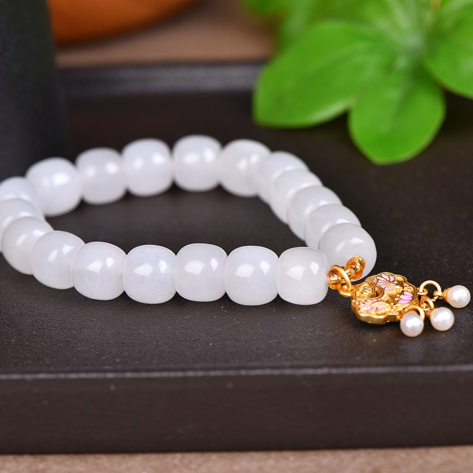 An Exquisite White Jade Bracelets - 3