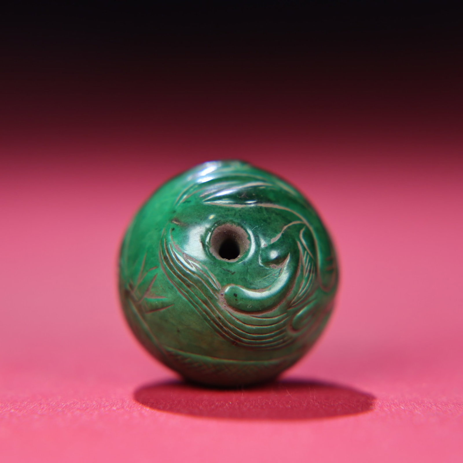 An Exquisite Turquoise Dragon Pattern Bead: An Exquisite Turquoise Dragon Pattern Bead 绿松石龙纹珠子