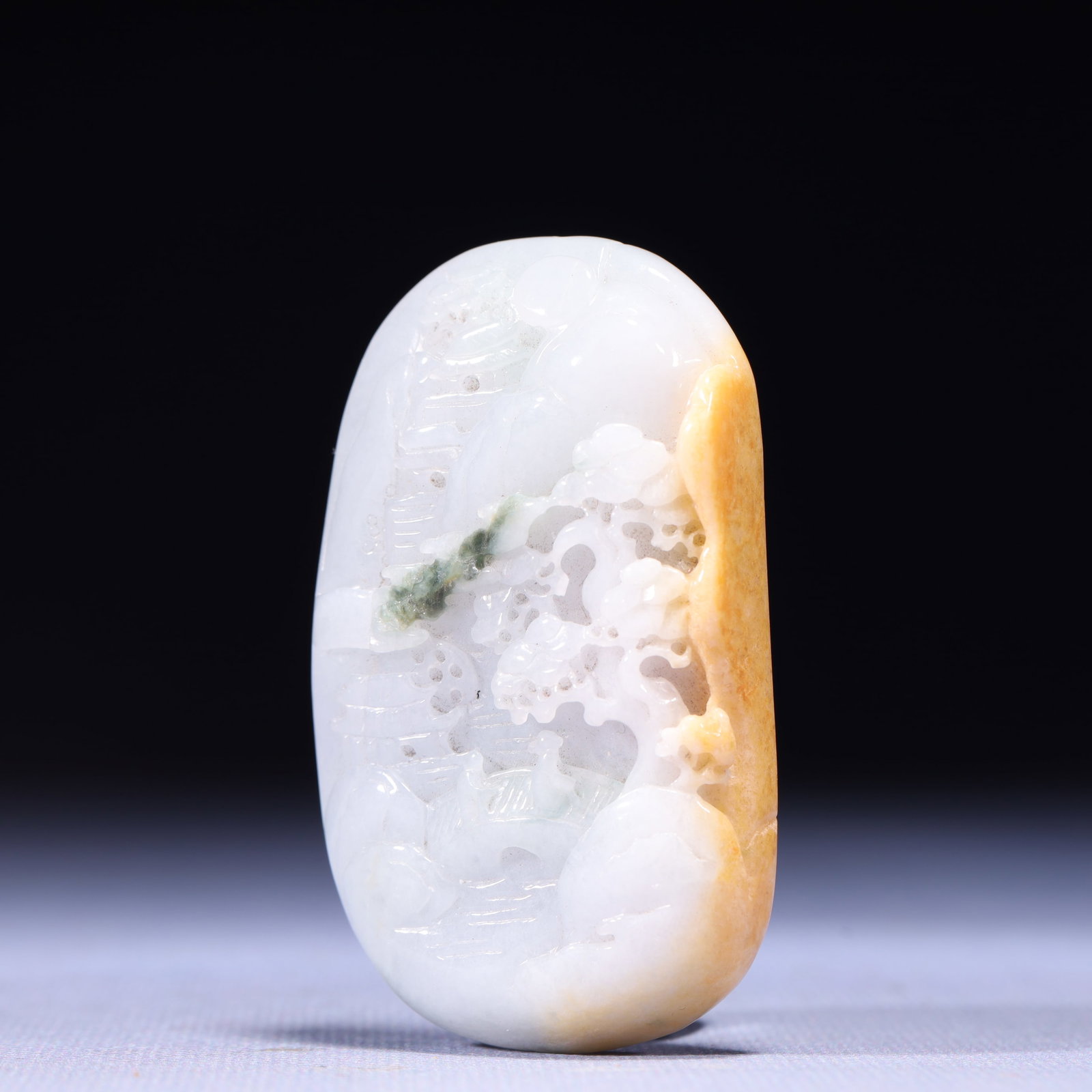 An Exquisite Jadeite Landscape Pattern Pendant - 2