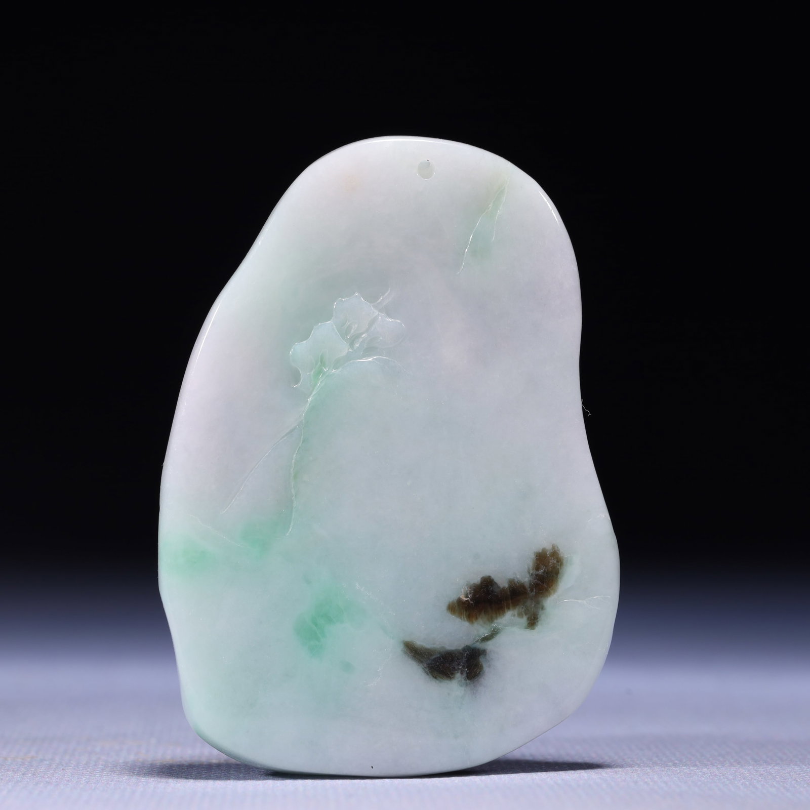An Exquisite Jadeite Landscape Pattern Pendant - 4