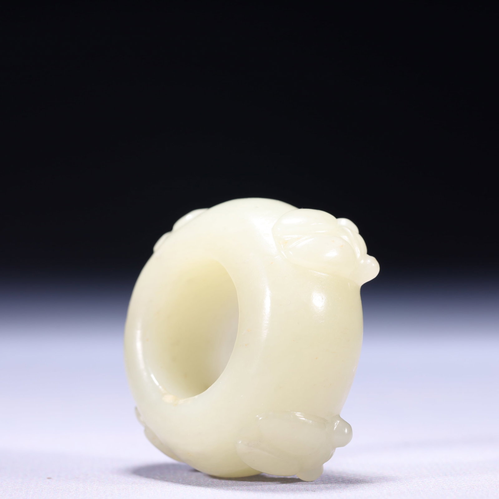 An Exquisite White Jade Cicada Pattern Thumb Ring - 2