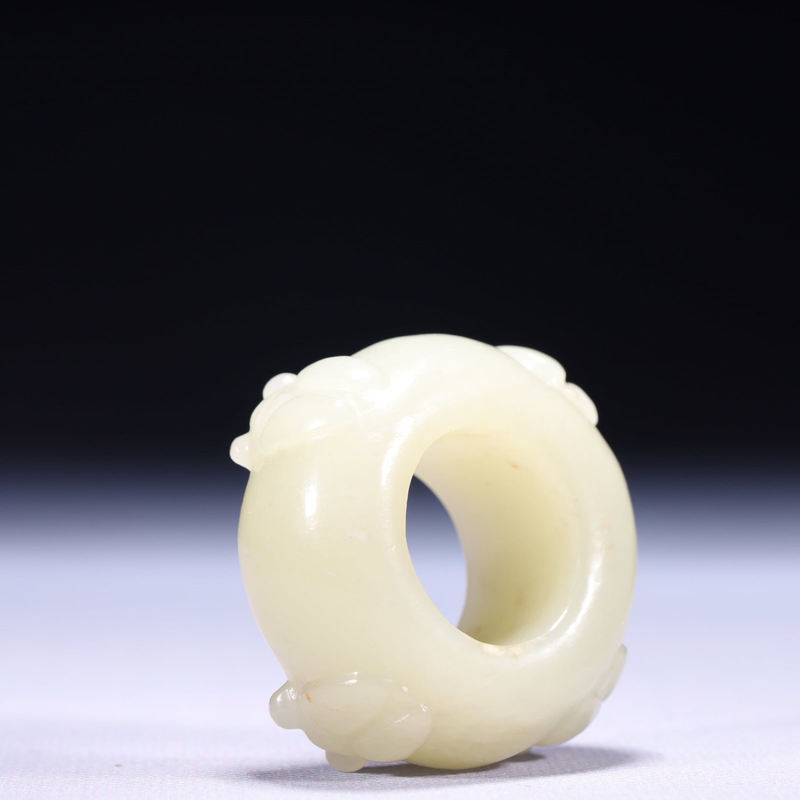 An Exquisite White Jade Cicada Pattern Thumb Ring - 3