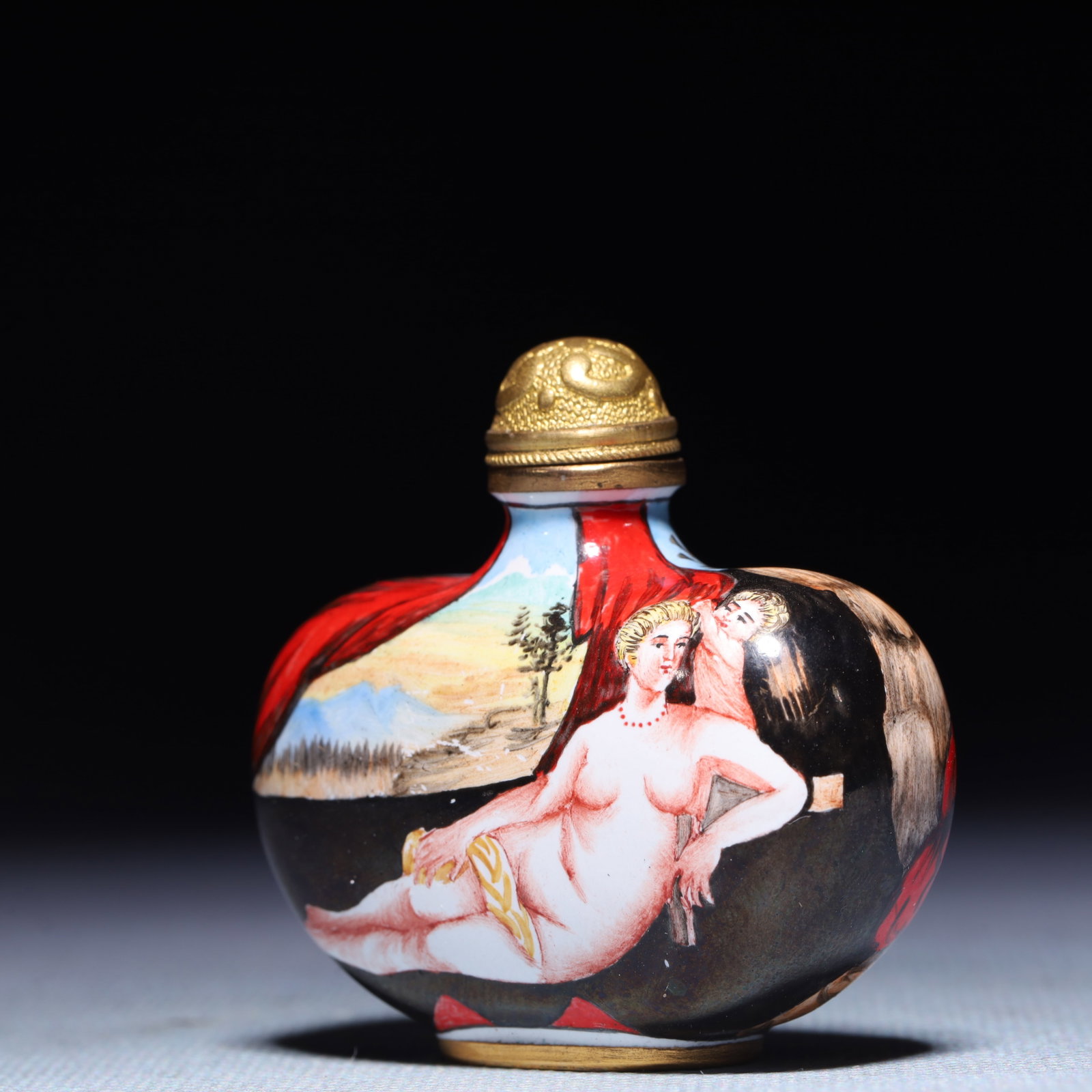 An Exquisite Painted Enamel Figure Pattern Snuff Bottle - 2