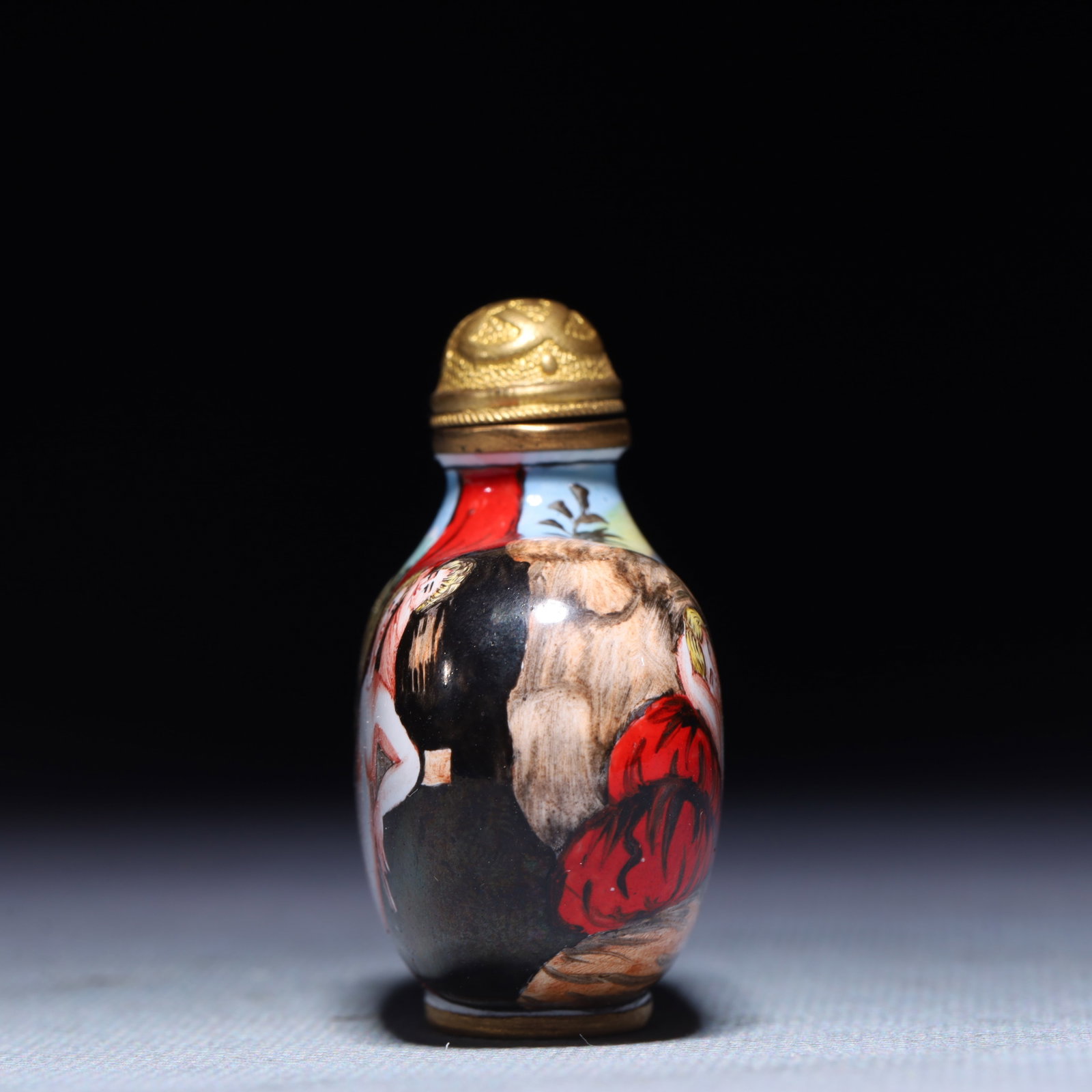 An Exquisite Painted Enamel Figure Pattern Snuff Bottle - 3