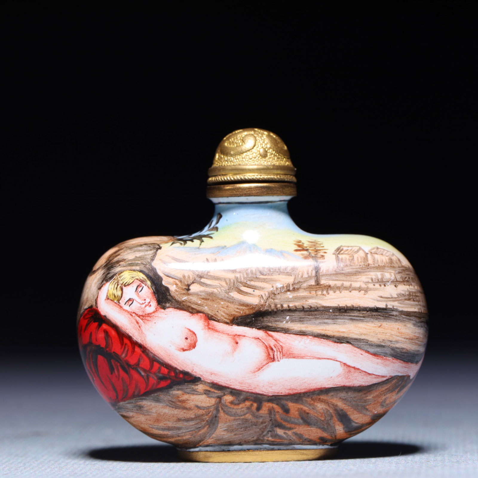 An Exquisite Painted Enamel Figure Pattern Snuff Bottle - 5