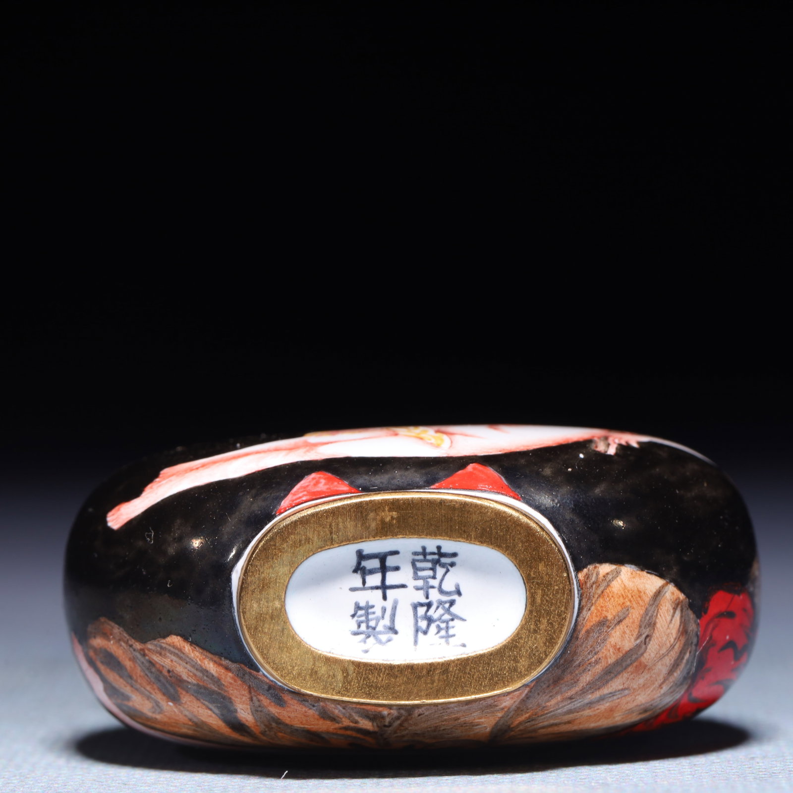 An Exquisite Painted Enamel Figure Pattern Snuff Bottle - 8