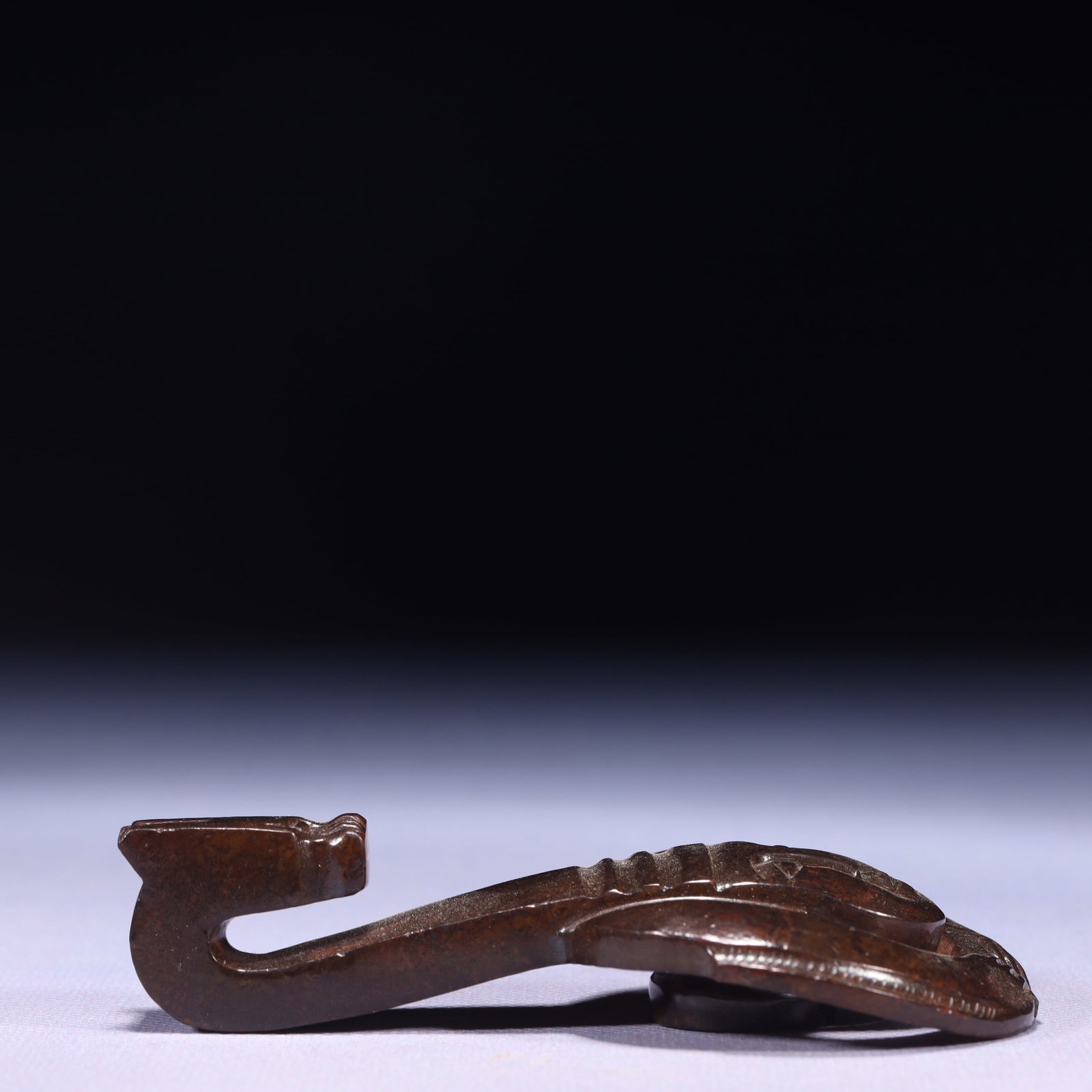 An Exquisite Archaic Jade Beast Ornament: An Exquisite Archaic Jade Beast Ornament,Ancient Time,China,Size:2.4inx4.1inx0.8in,Weight:115g 高古玉兽摆件,中国远古时期