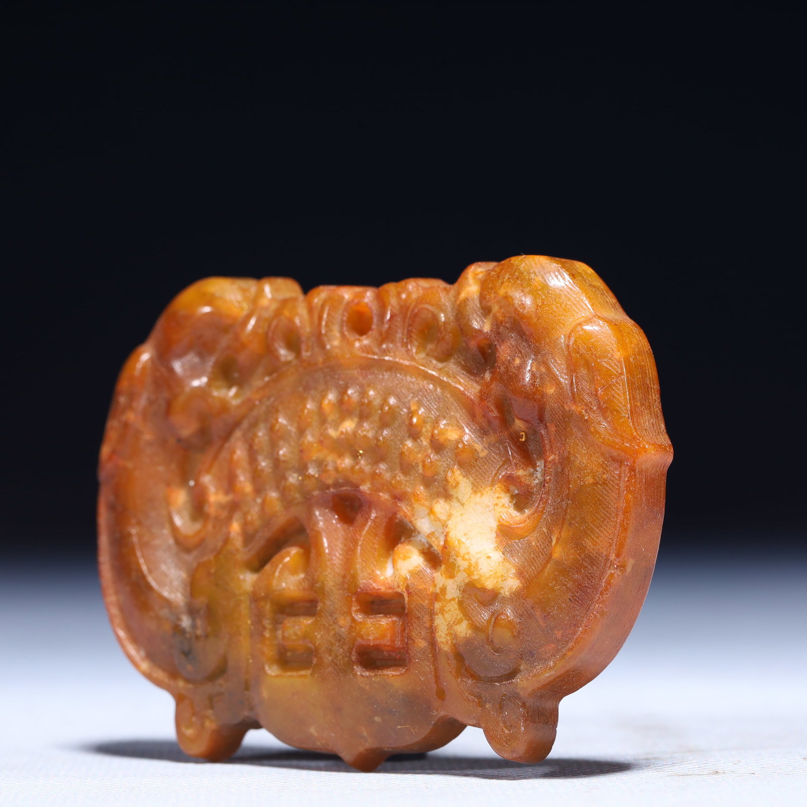 An Exquisite Archaic Jade Beast Pattern Pendant - 2