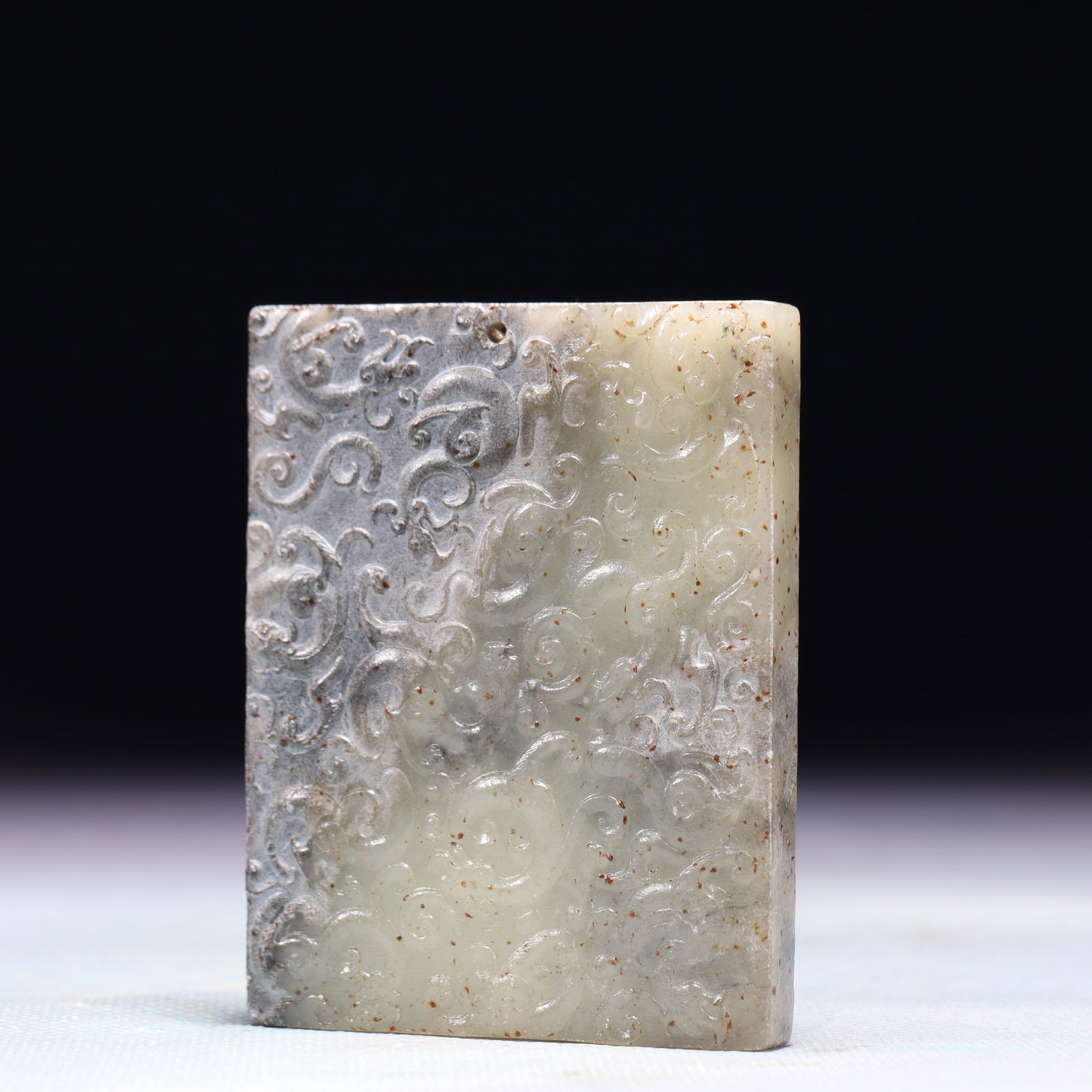 An Exquisite White Jade Beast Pattern Pendant - 2