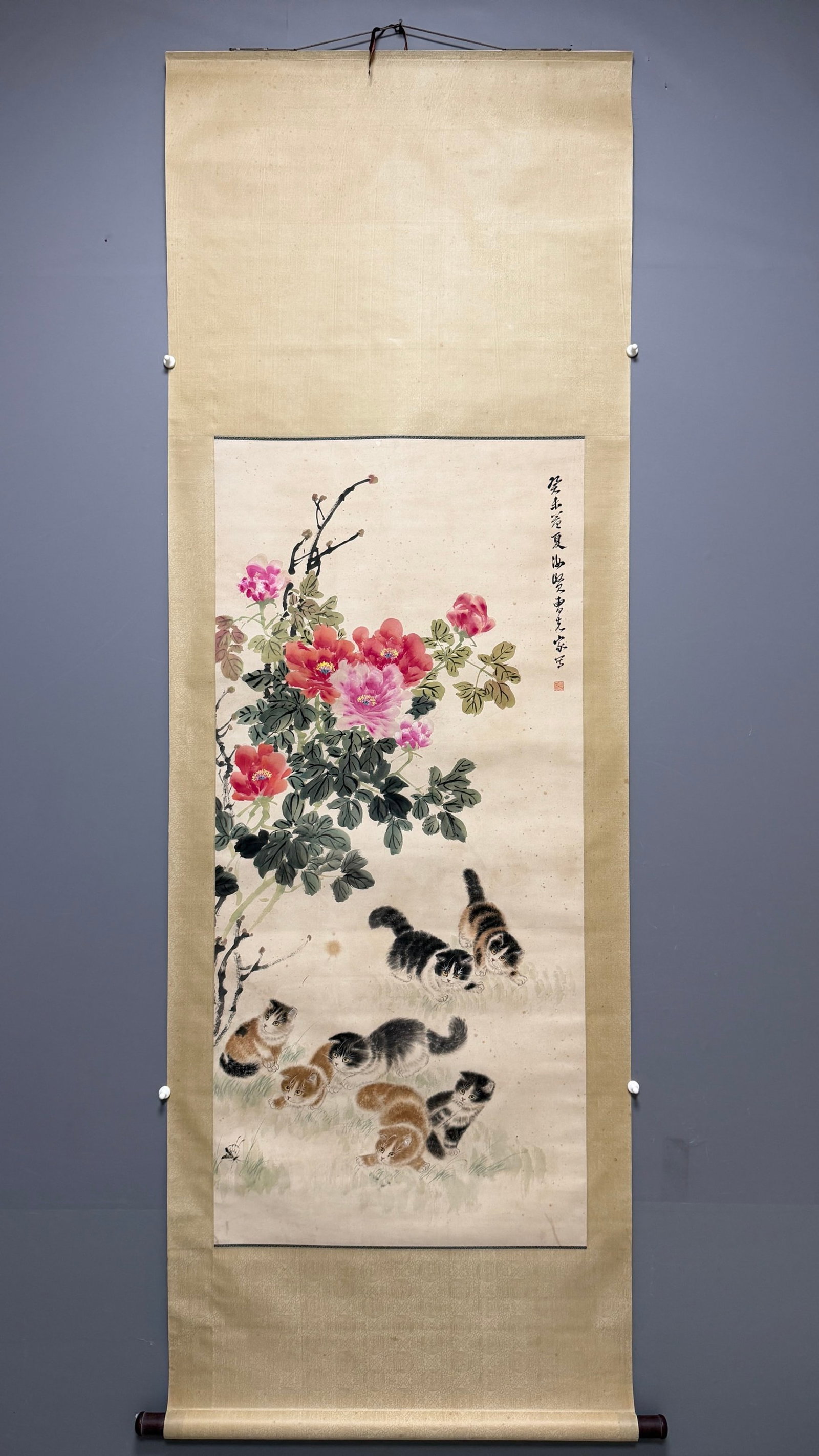 A Chinese Vertical Scroll Ink Painting of Cat on Paper: A Chinese Vertical Scroll Ink Painting of Cat on Paper,Cao Kejia,Size:54.3inx25.6in 一幅中国水墨猫画立轴,曹克家