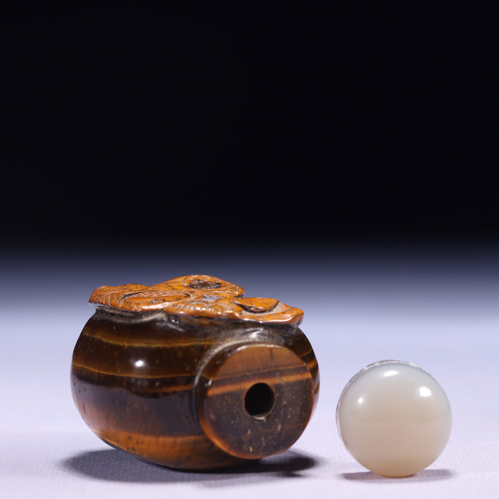 An Exquisite Agate Fish Pattern Snuff Bottle - 8