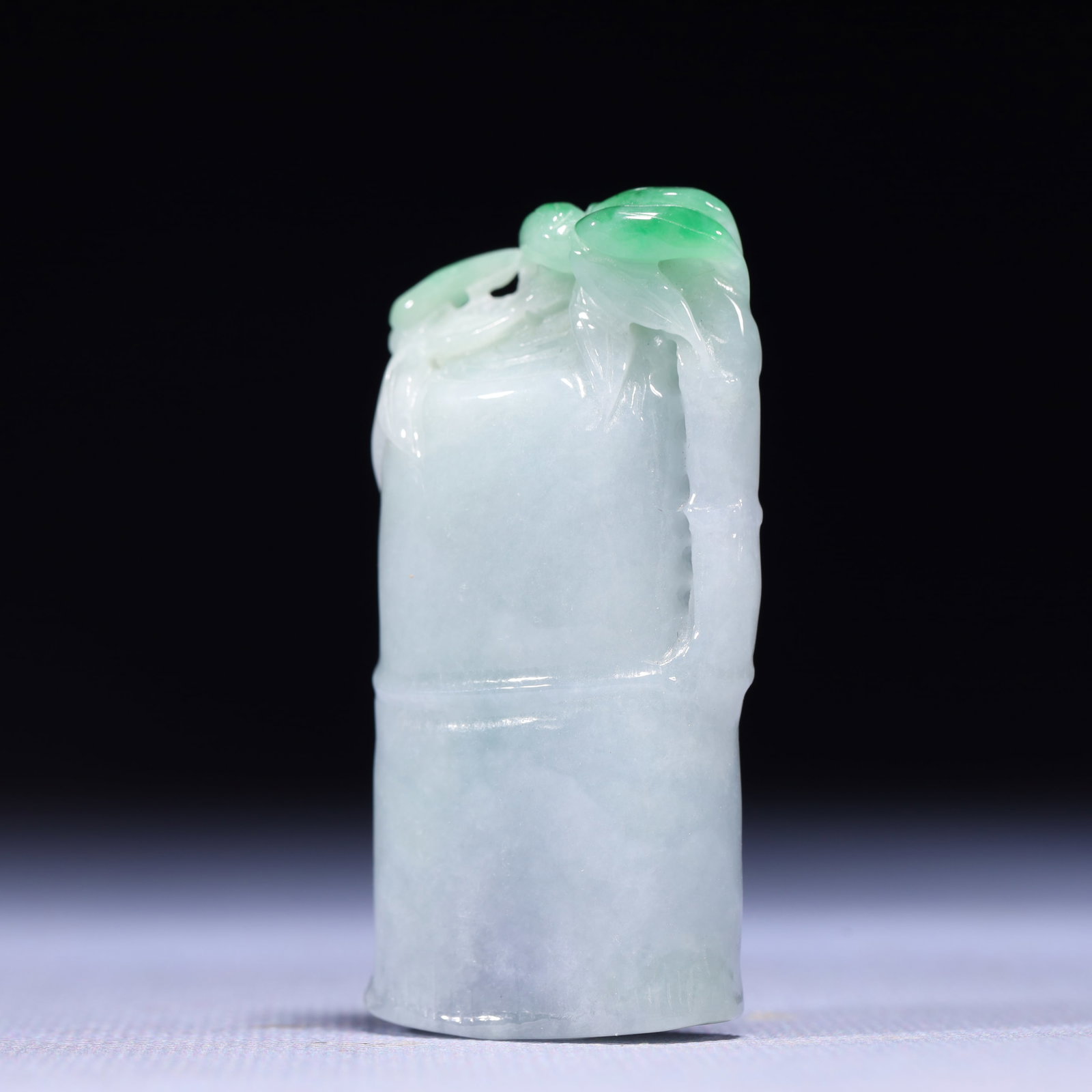 An Exquisite Jadeite Bamboo Pattern Pendant - 2