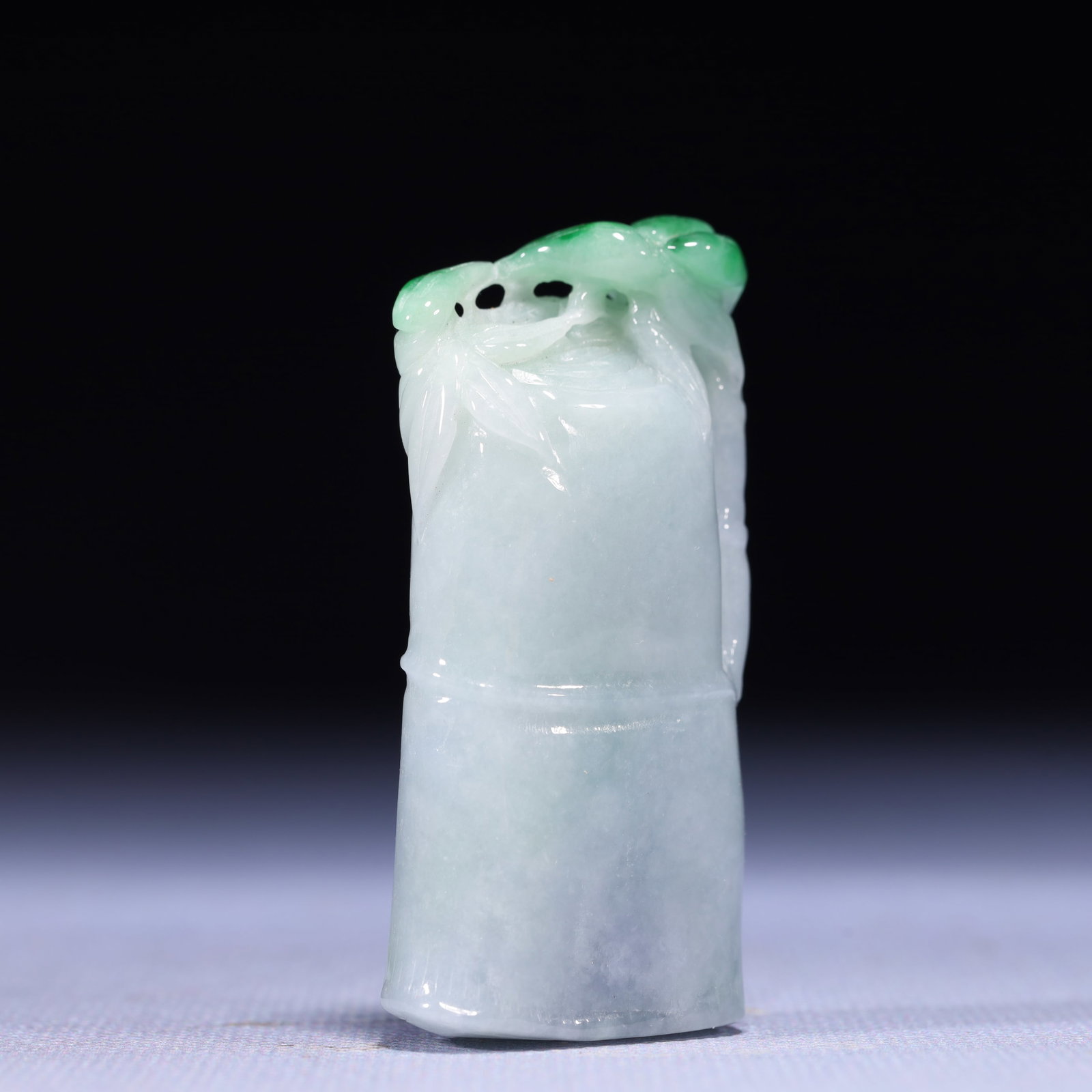 An Exquisite Jadeite Bamboo Pattern Pendant - 3