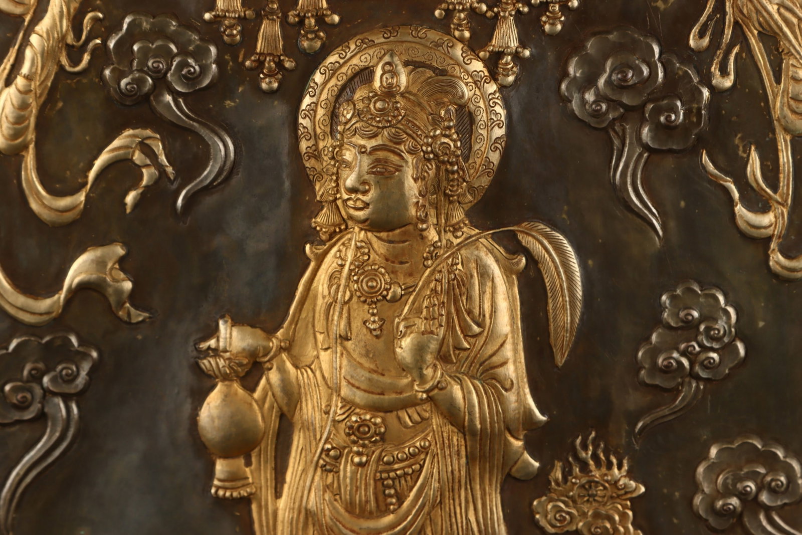 An Exquisite Gilt Figure Pattern Hanging Panel - 4